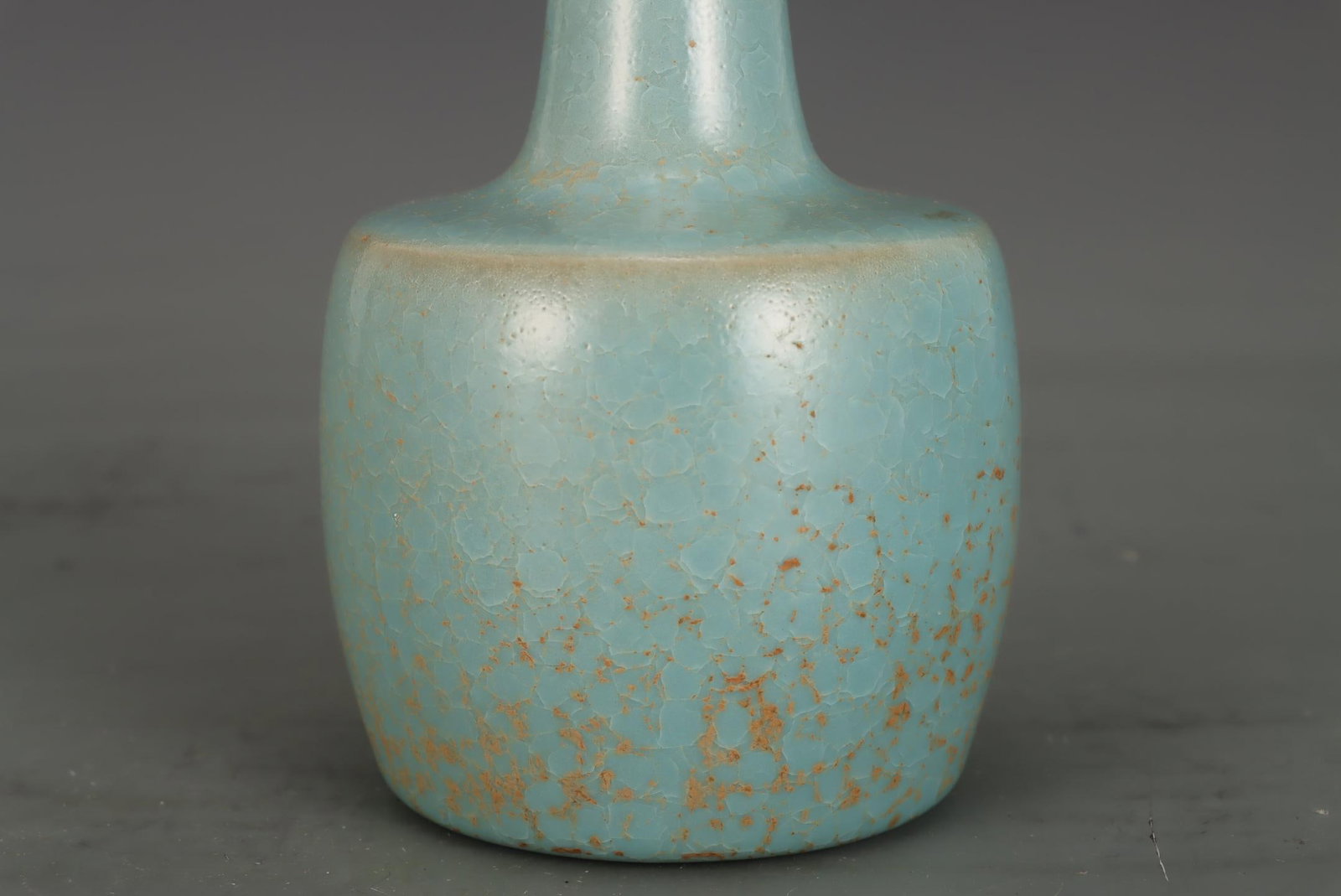 A Ru Ware Celadon Glazed Vase - 4