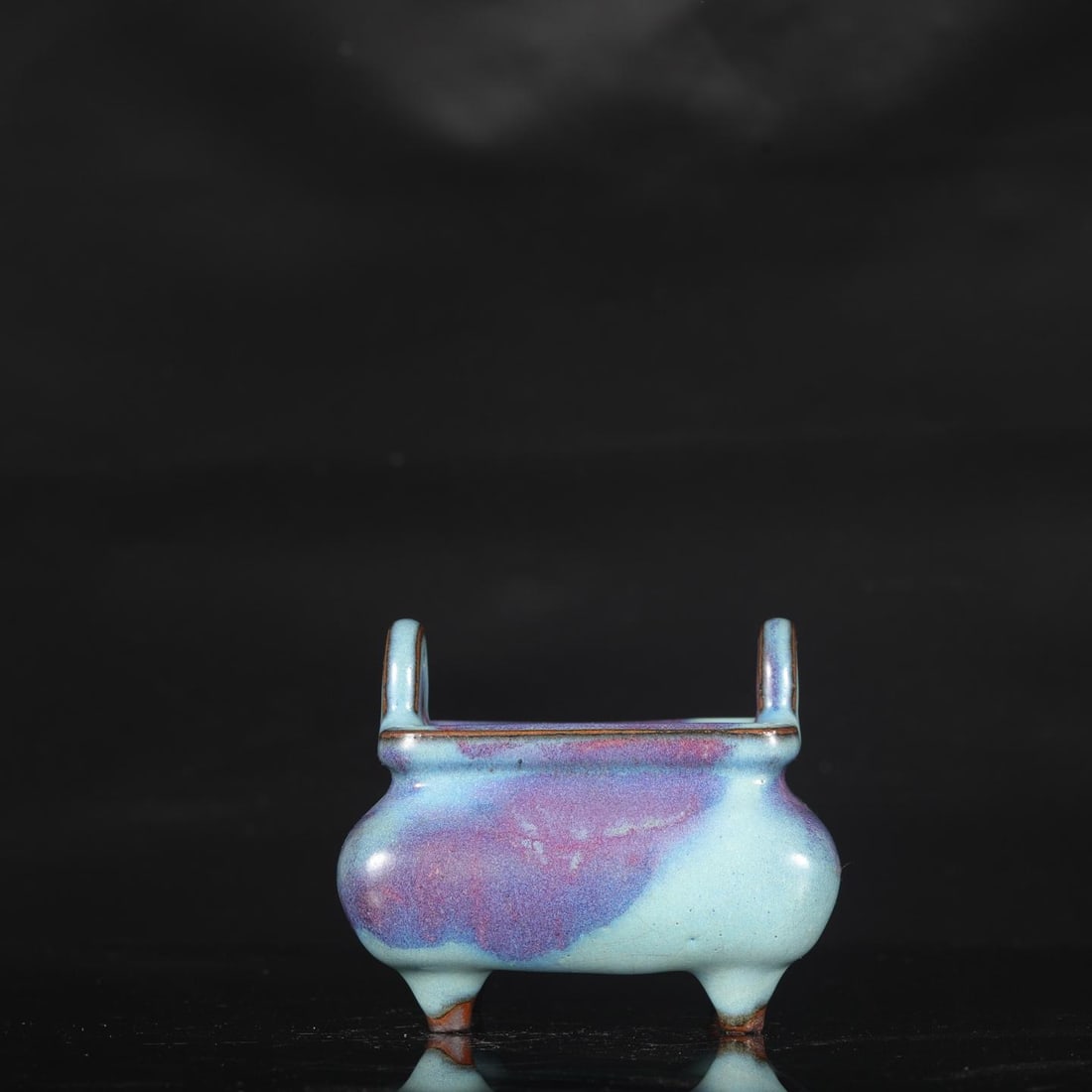 A Jun Ware Tripod Censer - 5