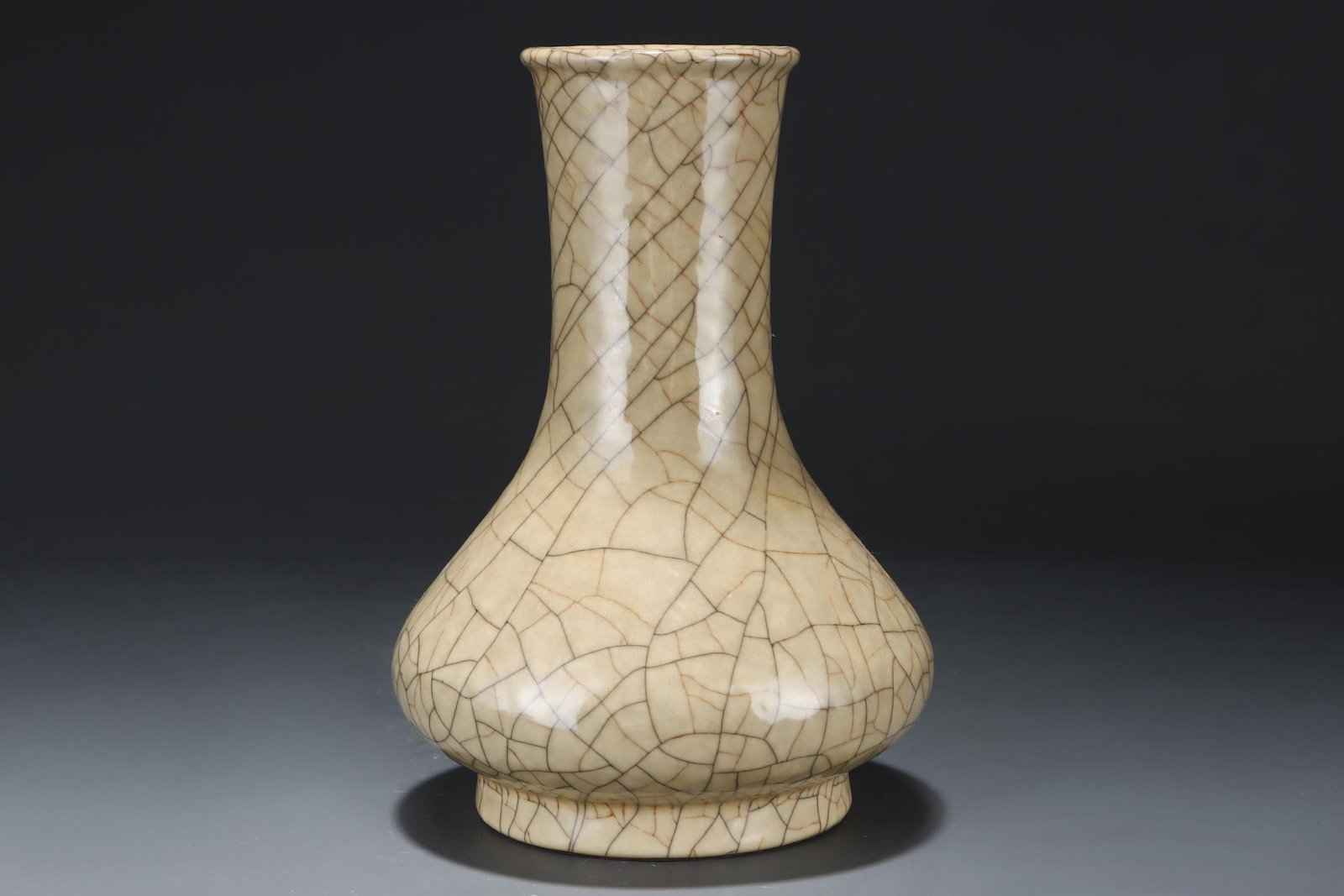 A Ge Ware Vase - 3
