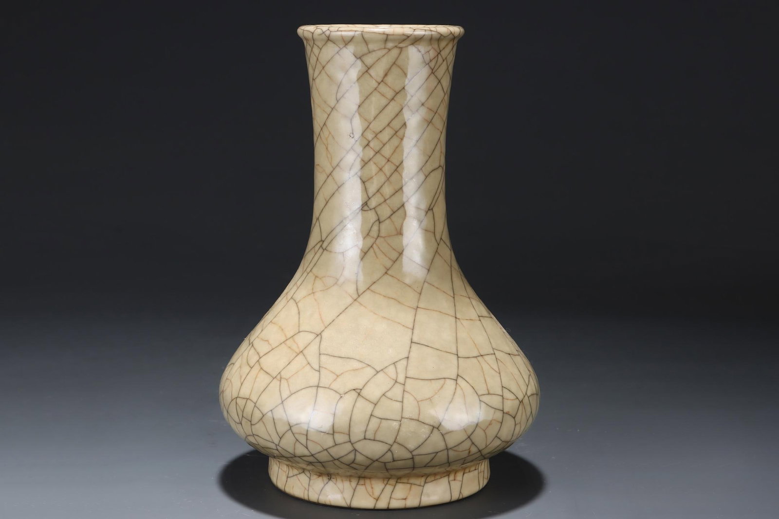 A Ge Ware Vase - 4