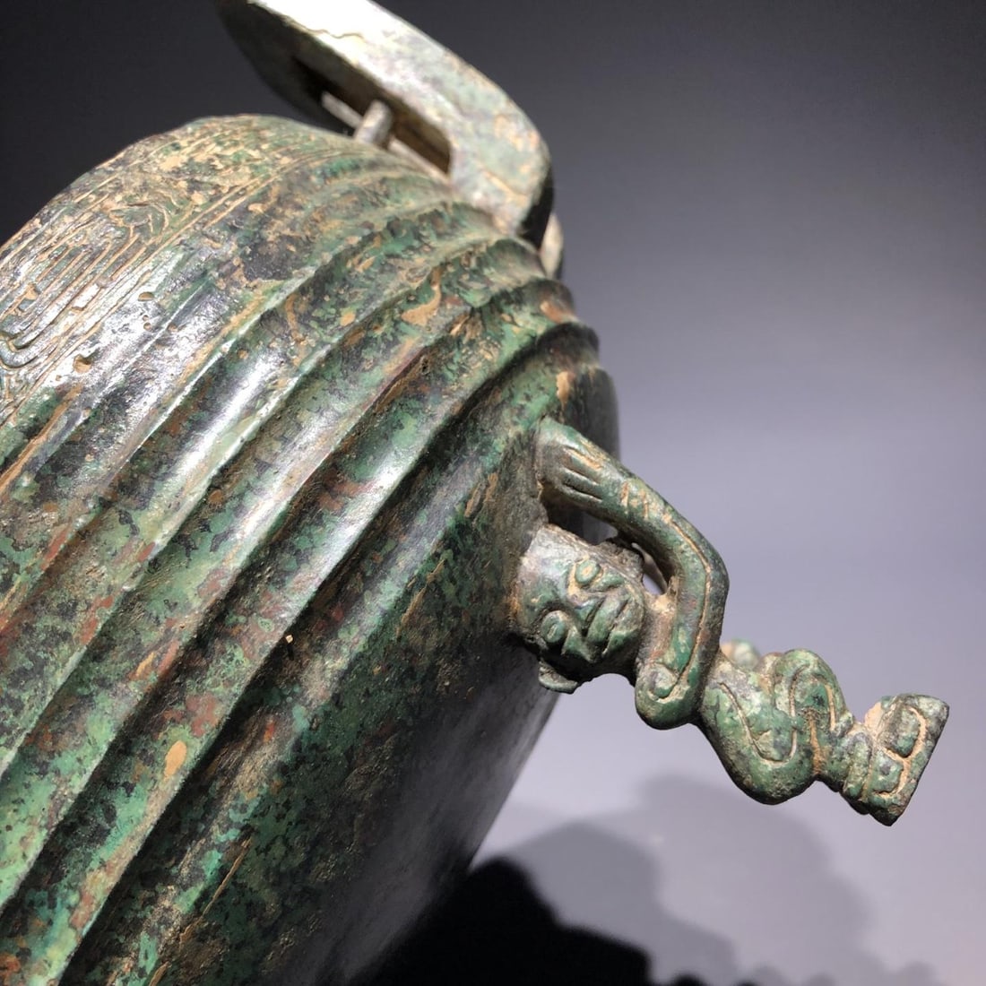 A Bronze Gui Vessel - 10