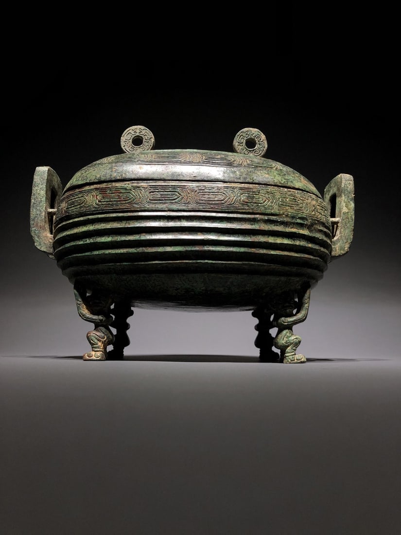 A Bronze Gui Vessel - 2