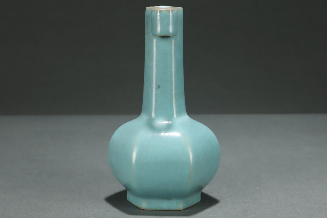 A Ru Ware Celadon Hexagonal Vase - 3