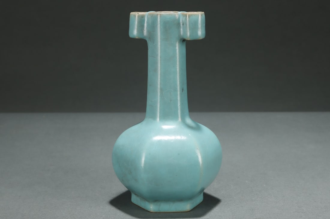 A Ru Ware Celadon Hexagonal Vase - 4