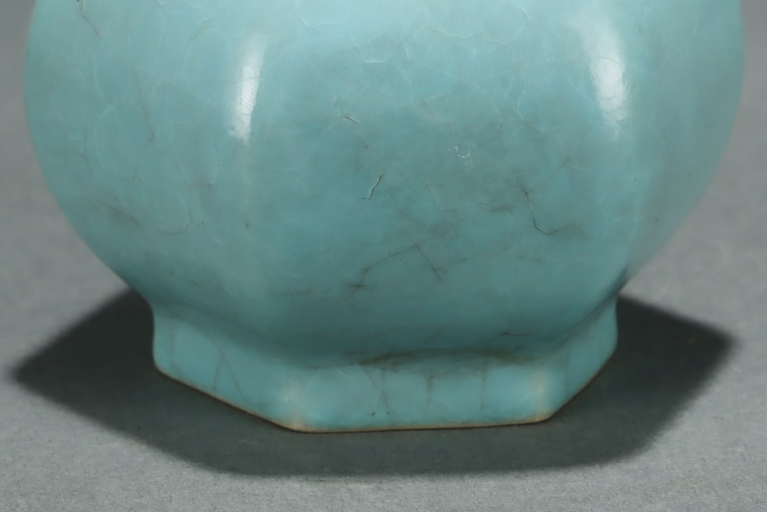 A Ru Ware Celadon Hexagonal Vase - 6