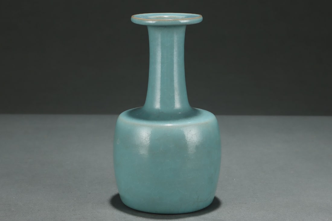 A Ru Ware Celadon Vase - 3