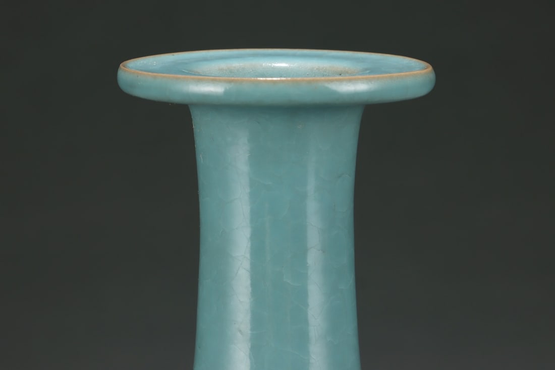 A Ru Ware Celadon Vase - 5