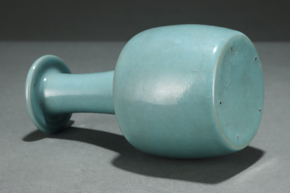 A Ru Ware Celadon Vase - 8
