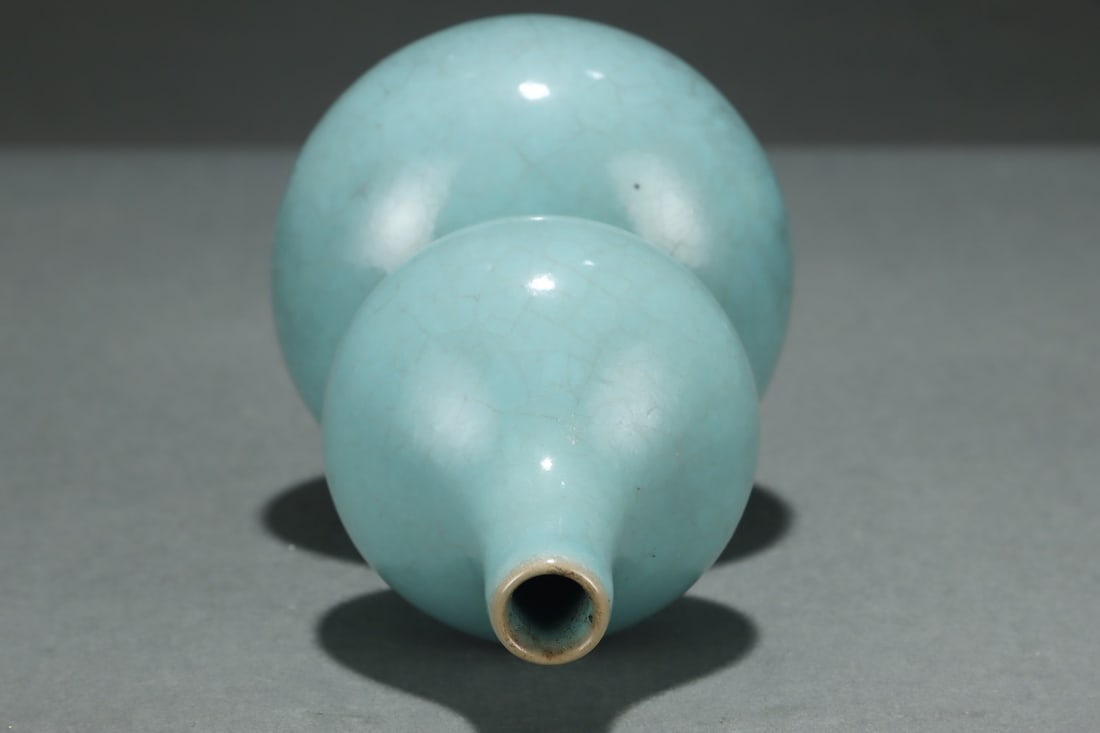 A Ru Ware Celadon Vase - 7