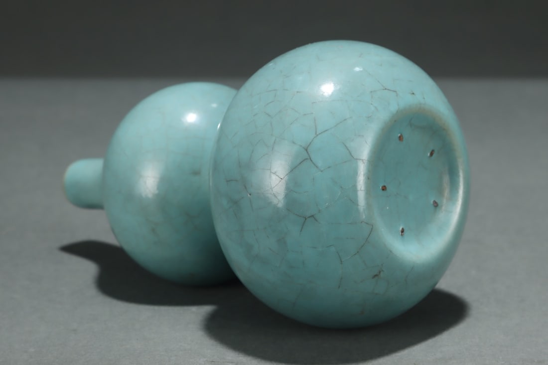 A Ru Ware Celadon Vase - 8