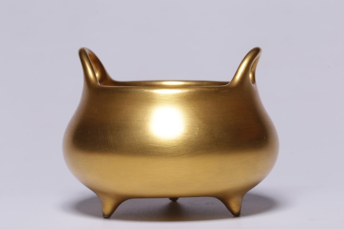 A Gilt Bronze Censer: A Gilt Bronze Censer. Height: 1.69in; Diameter: 2.40in; Diameter: 1.69in; Weight: 2.24oz.