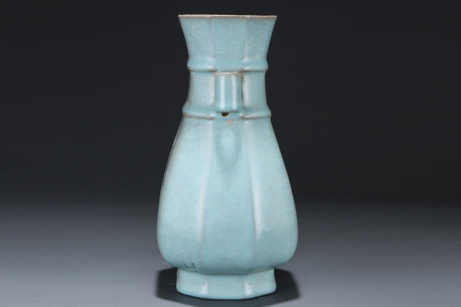 A Ru Ware Celadon Glazed Octagonal Vase - 3