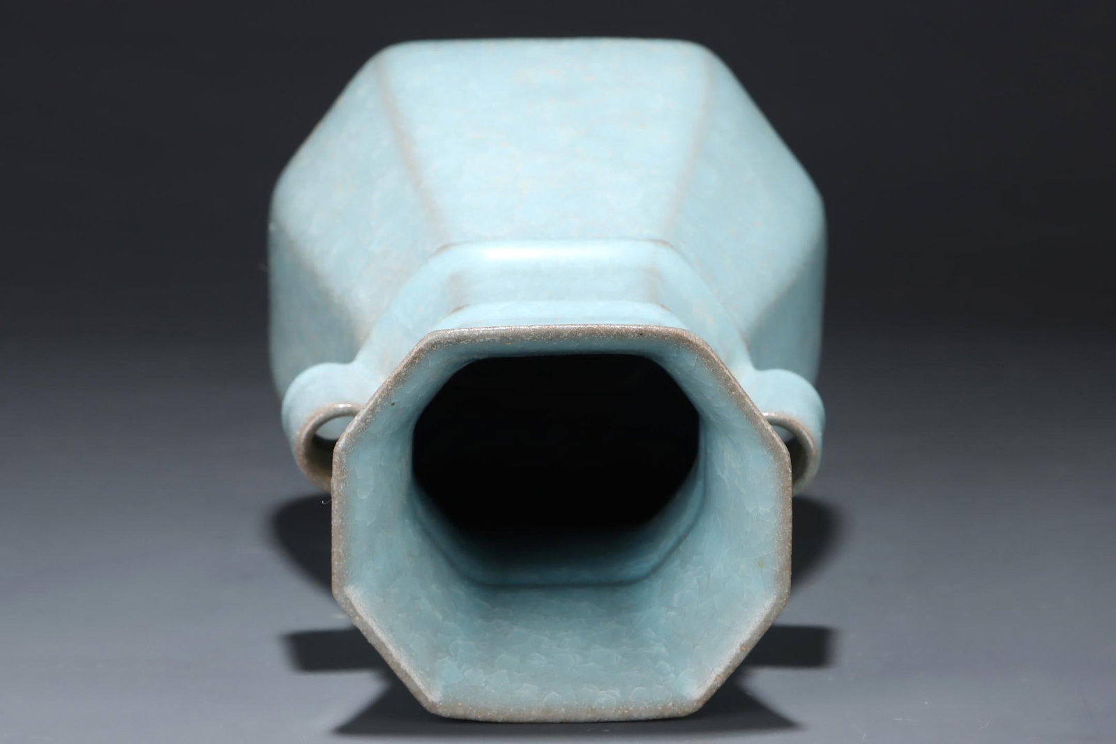 A Ru Ware Celadon Glazed Octagonal Vase - 7