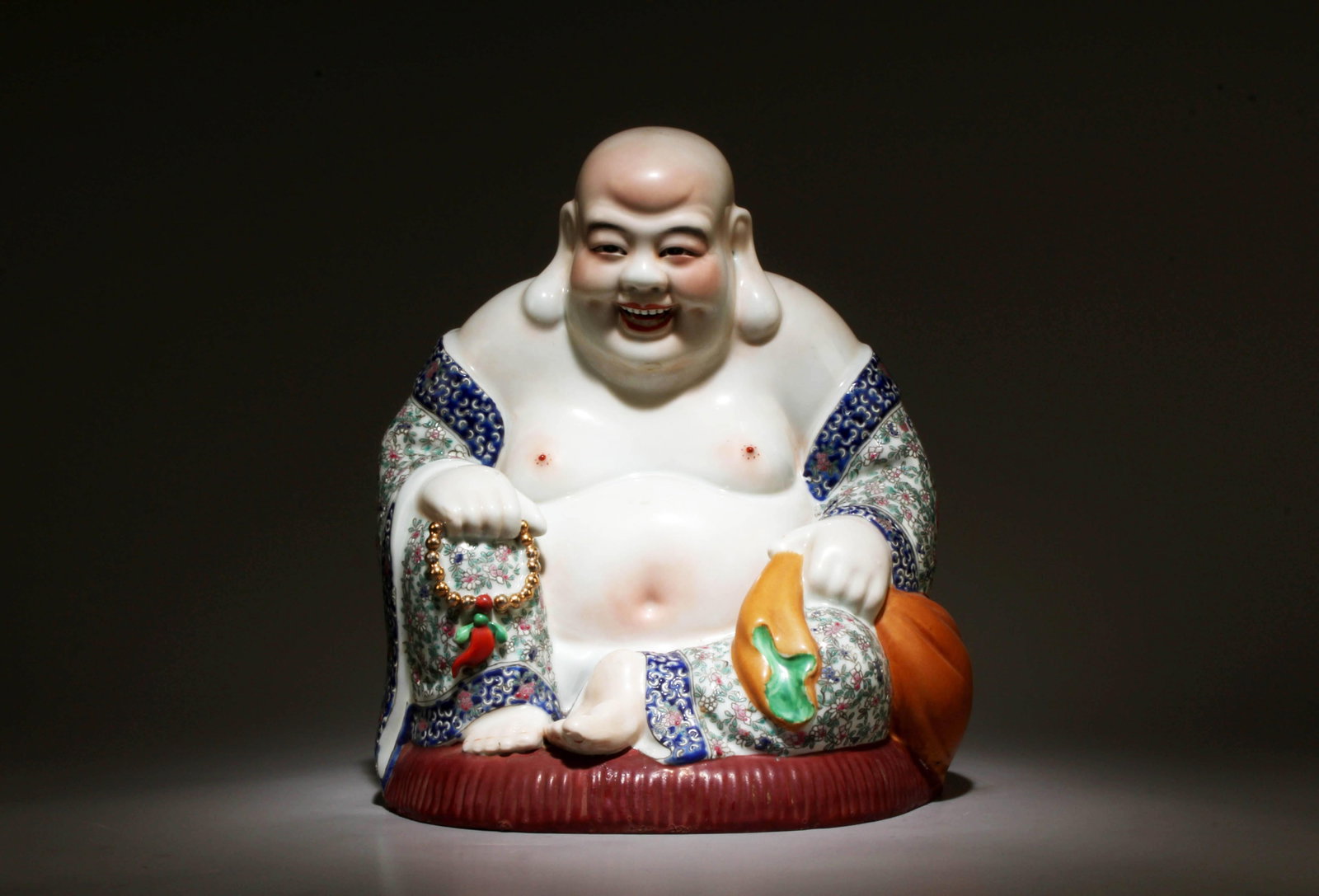 Chinese Famille Rose Buddha Statue: Chinese Famille Rose Buddha Statue. Height: 10.75".