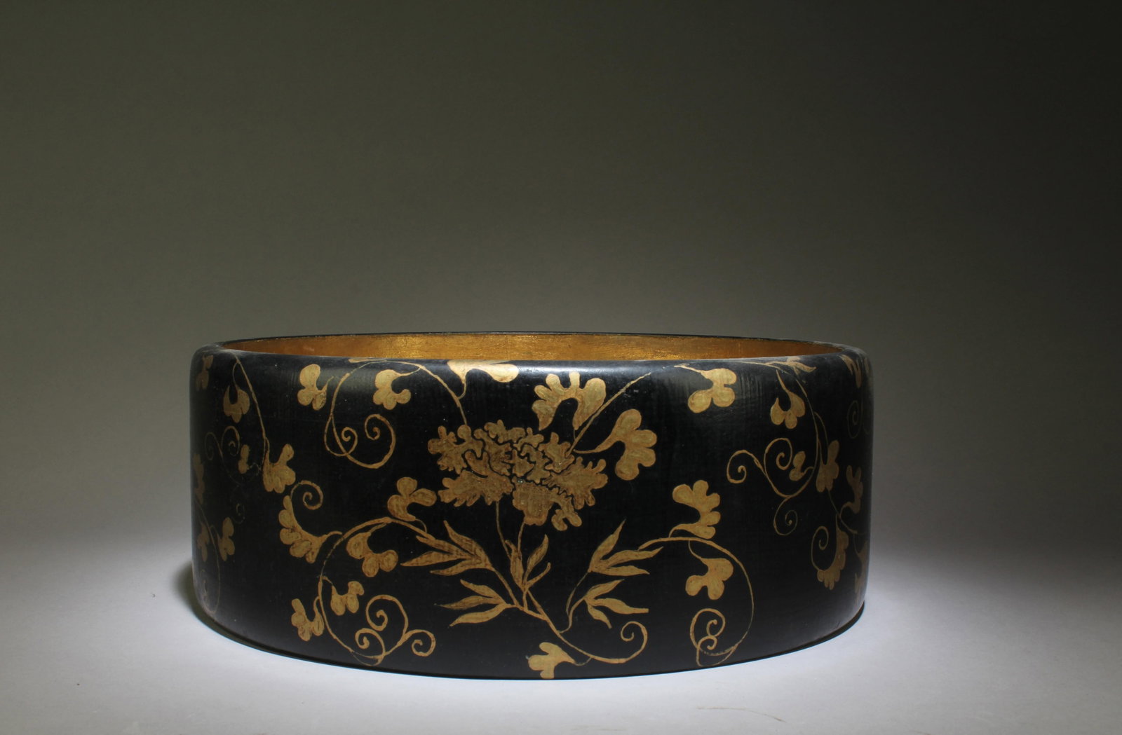 A Round Lacquer Container - 2