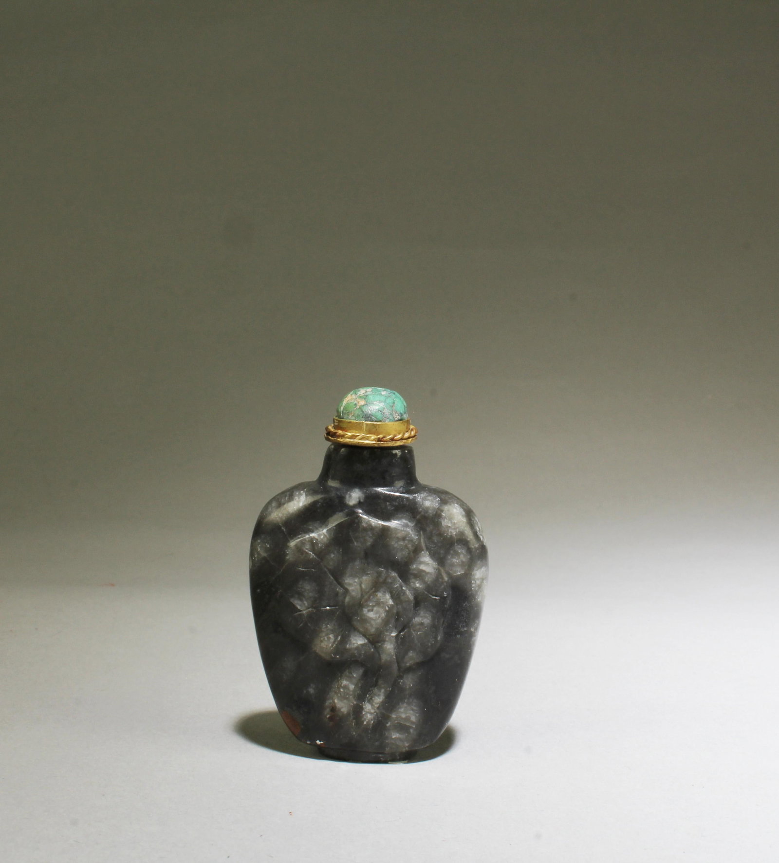 A Jadestone Snuff Bottle - 2