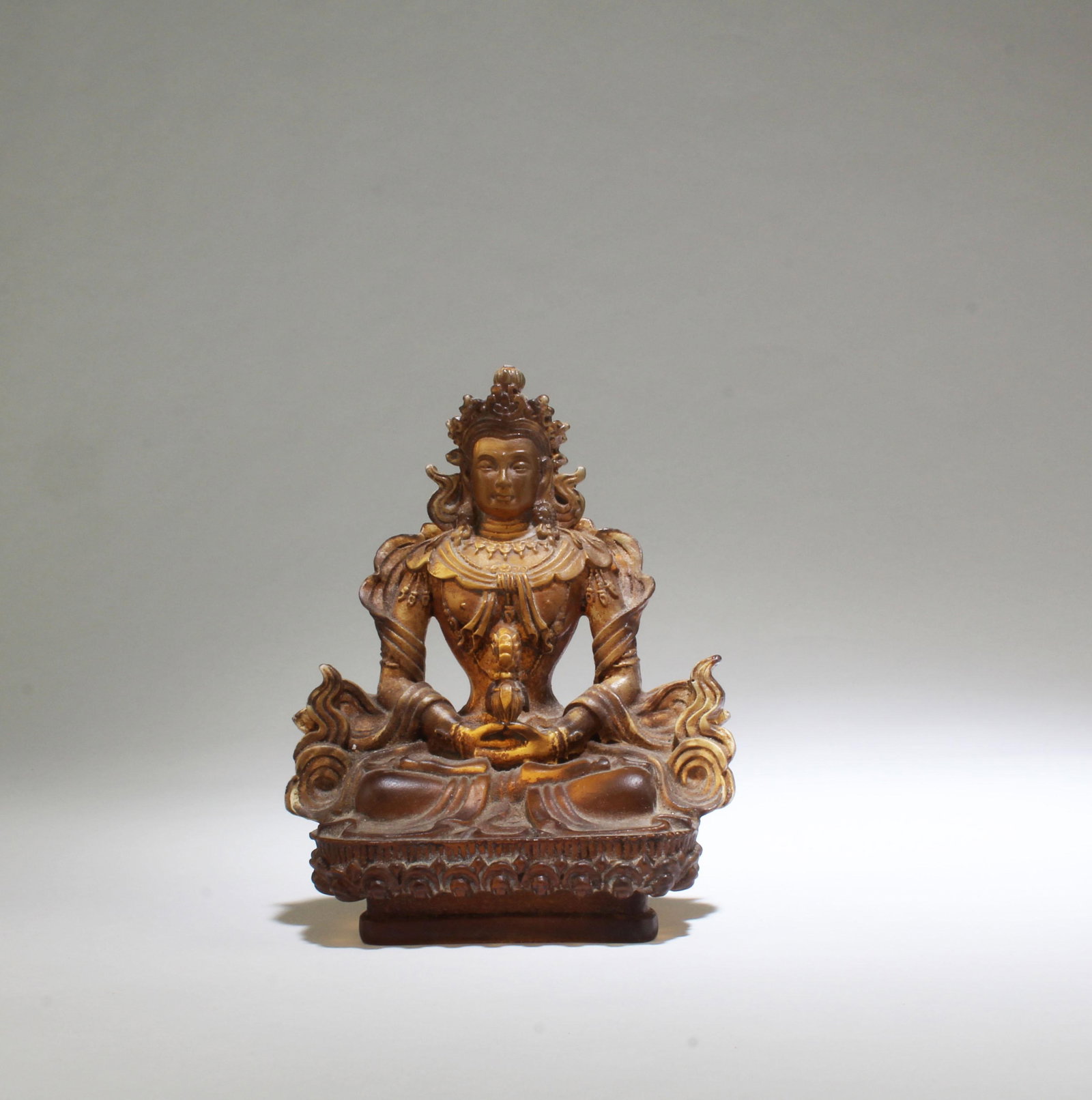 A Peking Glass Guanyin Statue: A Peking Glass Guanyin Statue. Height: 5.2"