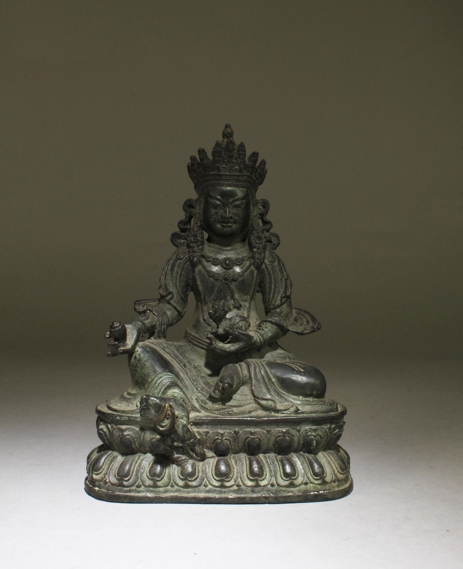 Chinese Bronze Bodhisattva Statue: Chinese Bronze Bodhisattva Statue. Height: 7.5"