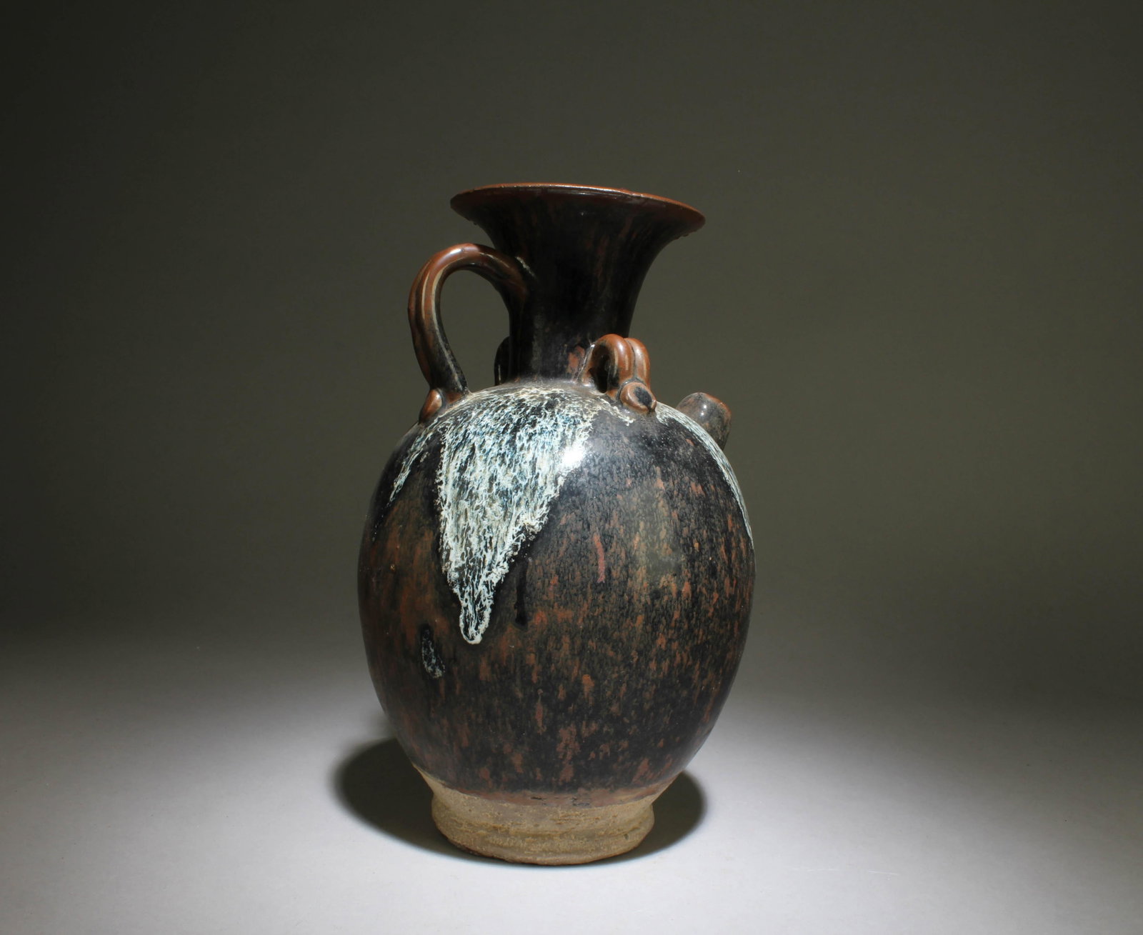A Junyao Pot with Handle - 3