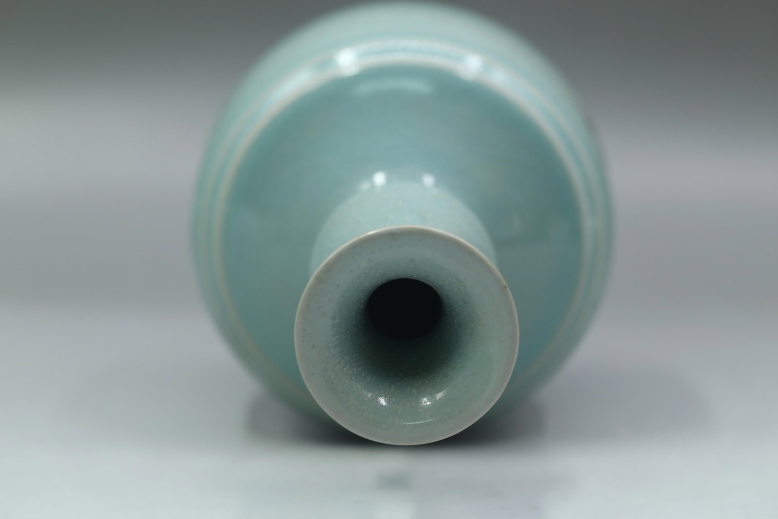 A Ru Type Vase - 8