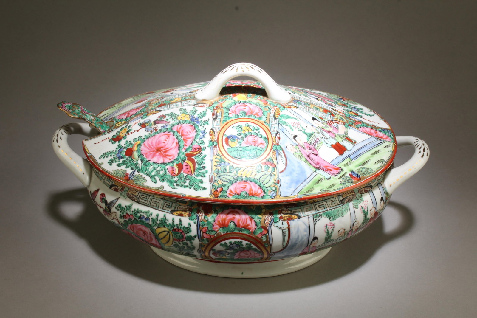 A Three Piece Porcelain Soup Bowl Set (1 of 9)