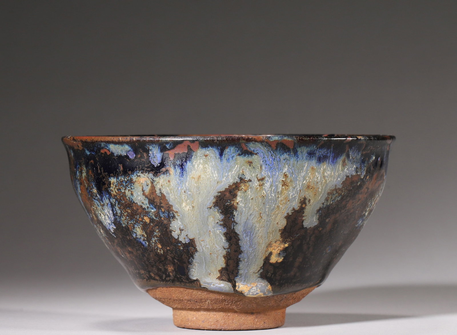 SONG DYNASTY FLAMBE GLAZE TEA BOWL WITH CONSTRICTED MOUTH (1 of 5)