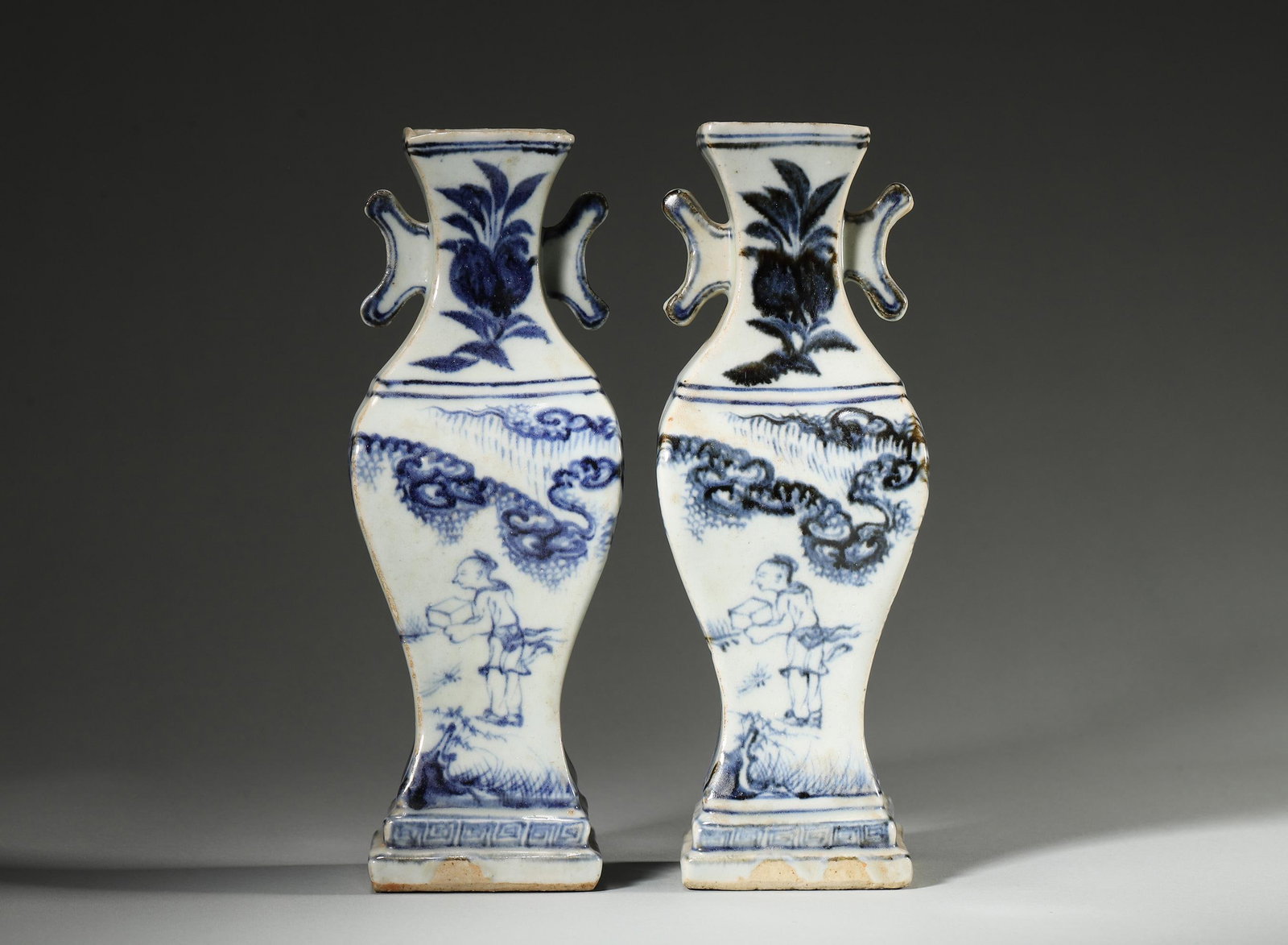 QING DYNASTY BLUE AND WHITE FIGURAL STORY HALBERD-EARED SQUARE VASE: Length 7cm Width 5.5cm Height 20cm