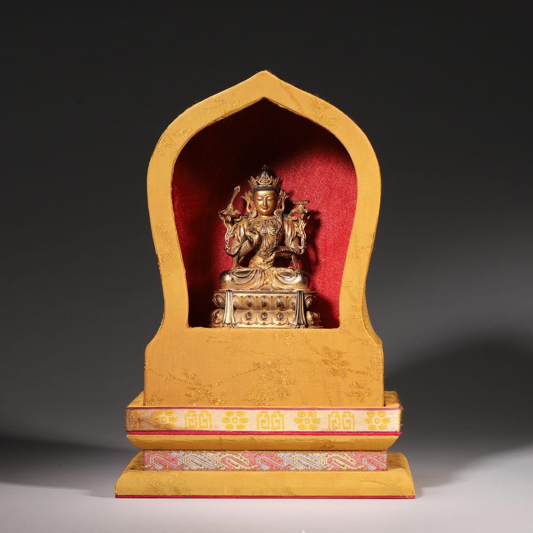 A GILT BRONZE SEATED MANJUSHRI STATUE, QING DYNASTY (1 of 6)
