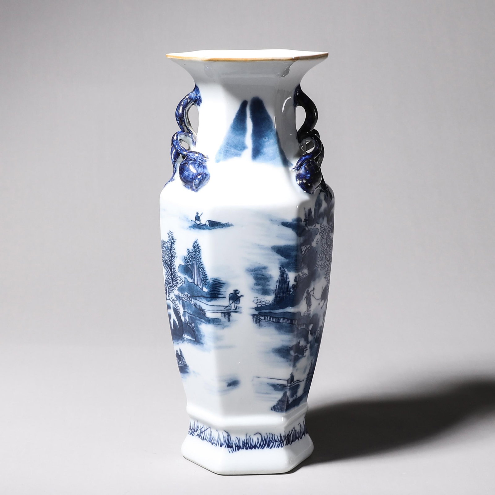 QING DYNASTY BLUE AND WHITE WITH SCHOLAR VISITING FRIEND WITH ZITHER SCENE PRESENTATION VASE: W: 9cm H: 24cm WT: 220g