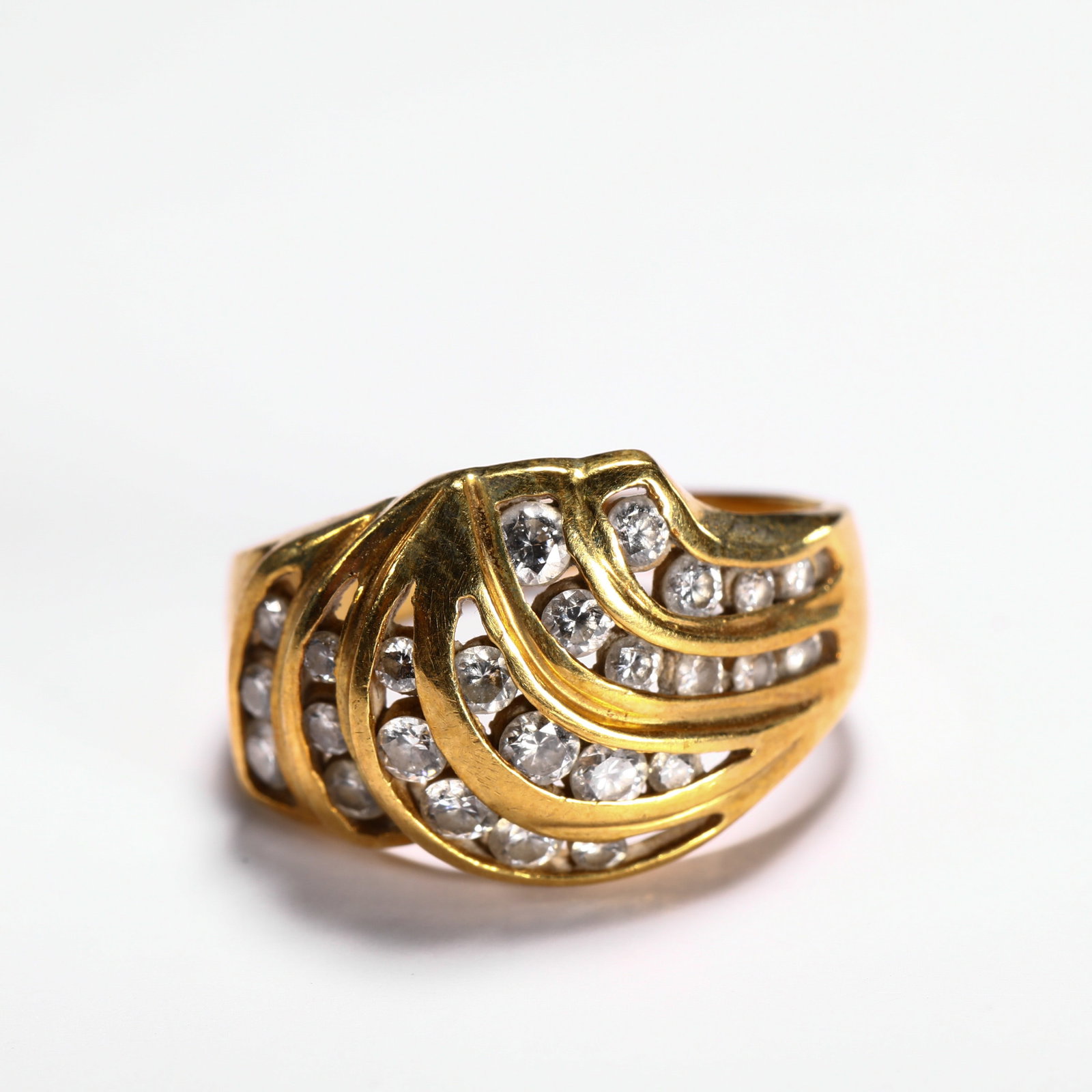 18K GOLD RING - 6