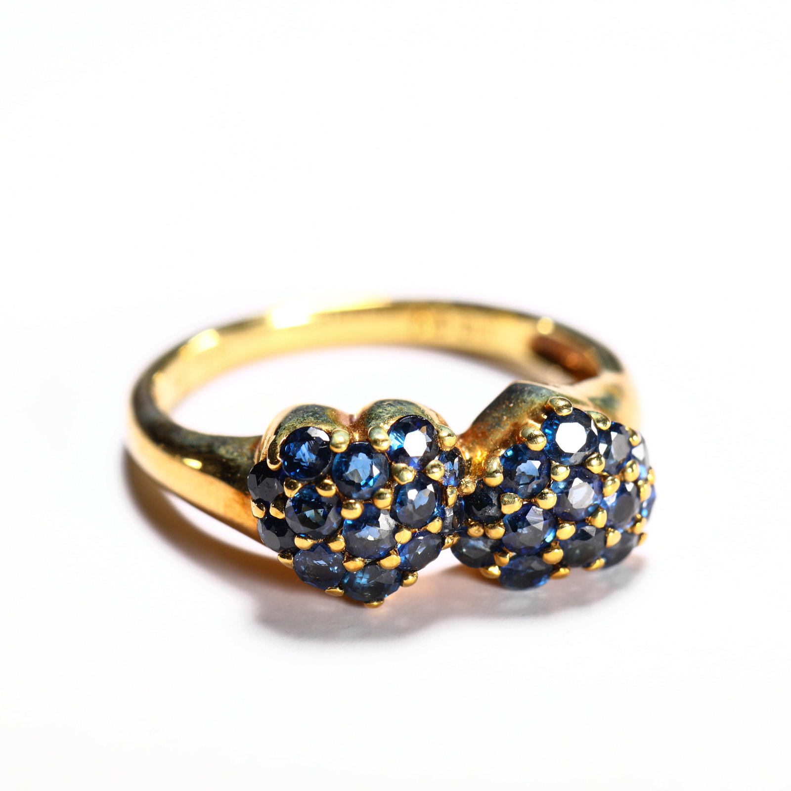 18K SAPPHIRE DIAMOND RING: Mouth of ring:12 Weight:3.5g