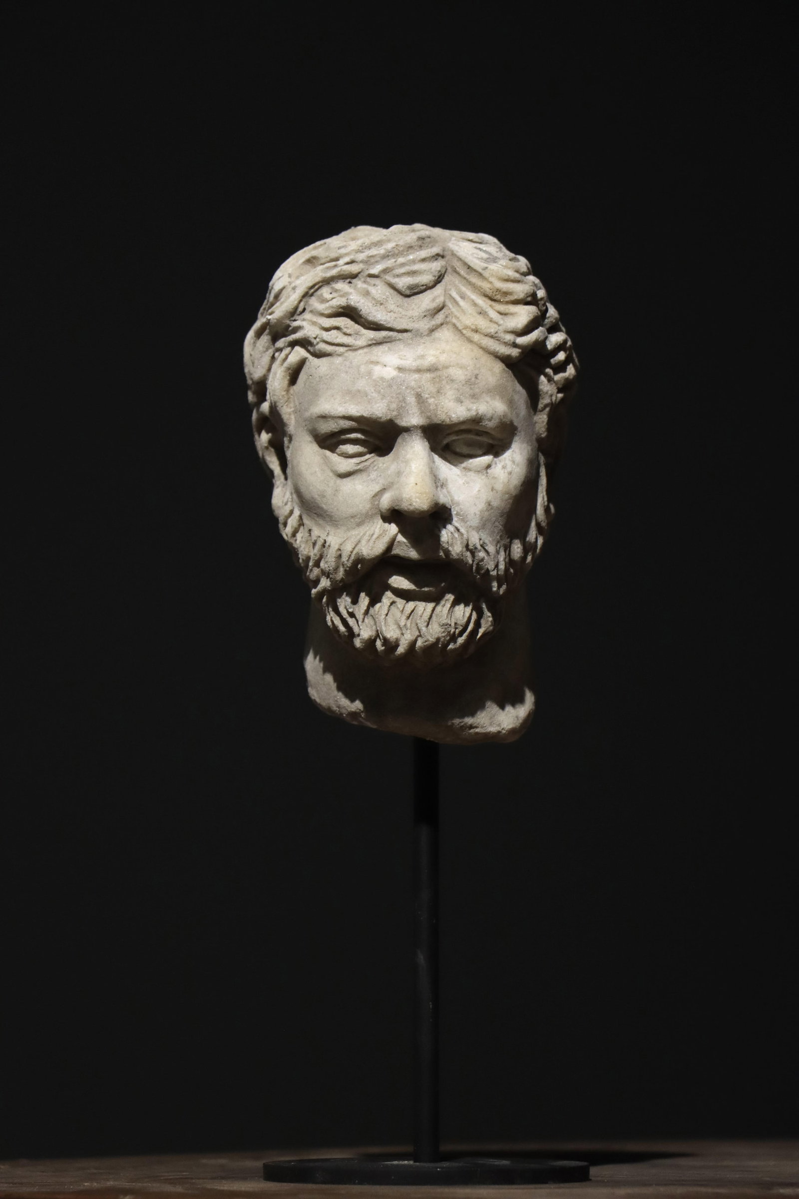 A 3TH-CENTURY ANCIENT GREEK STONE-CARVED HEAD (1 of 6)