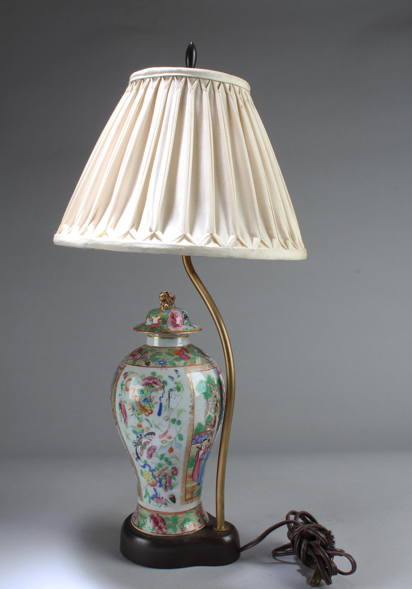 Chinese Porcelain Table Lamp with Shade: Chinese Porcelain Table Lamp with Shade. Height: 22.75"