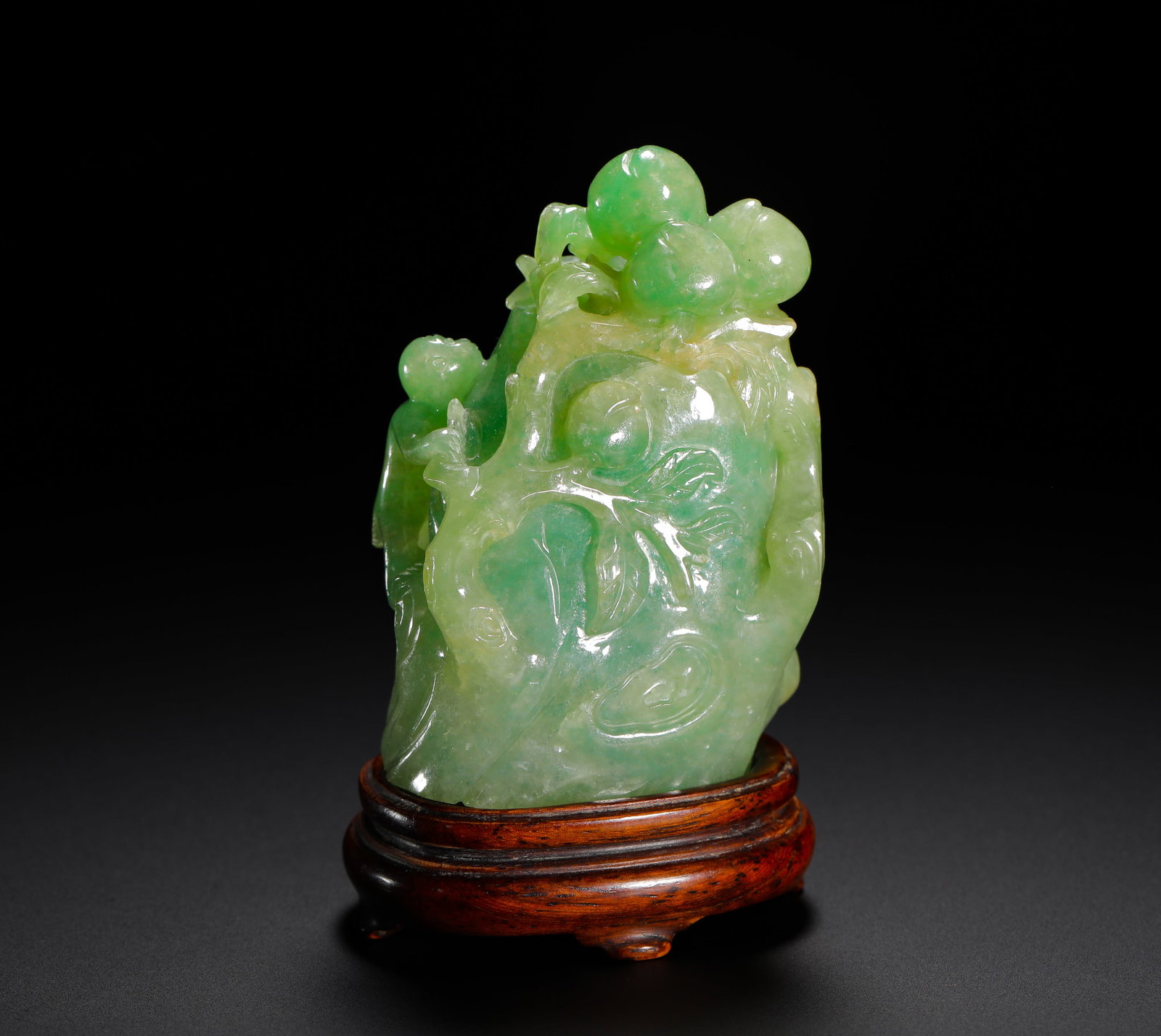 QING DYNASTY ICE-TYPE FLOATING GREEN JADE MONKEY PRESENTING LONGEVITY MOUNTAIN ORNAMENT (1 of 10)