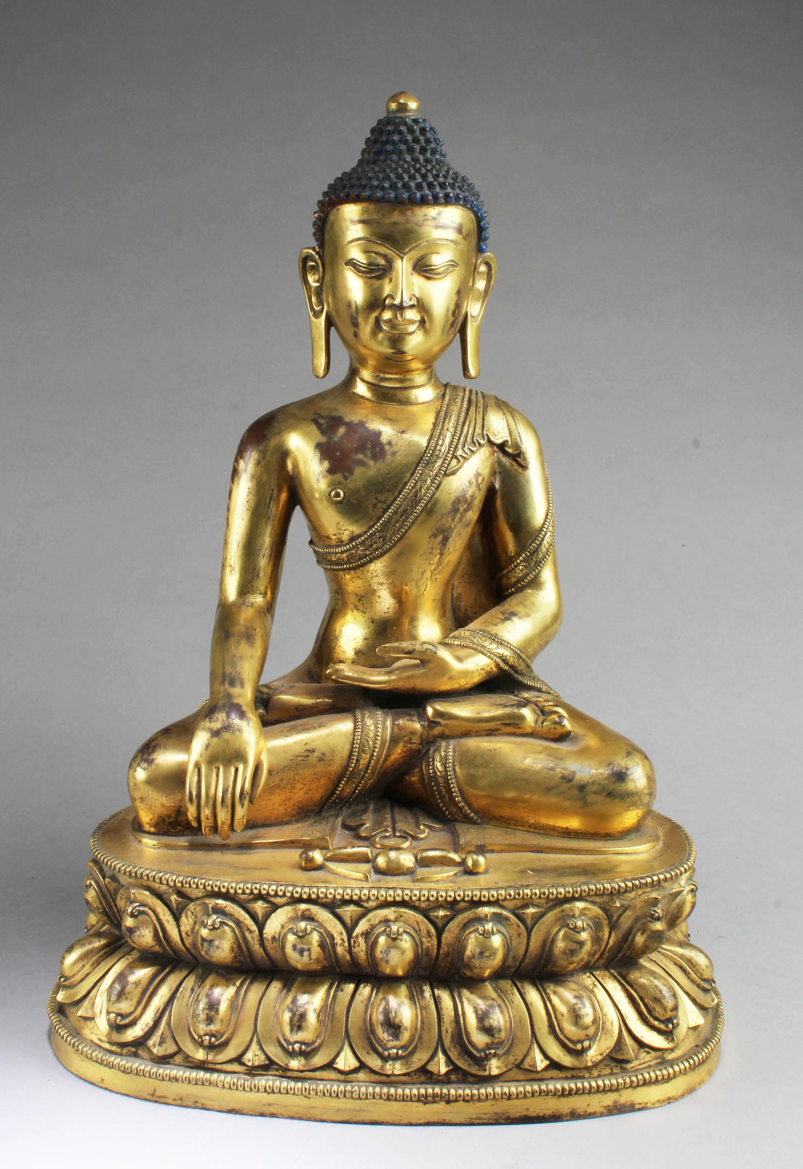 Chinese Gilt Bronze Buddha Statue (1 of 6)