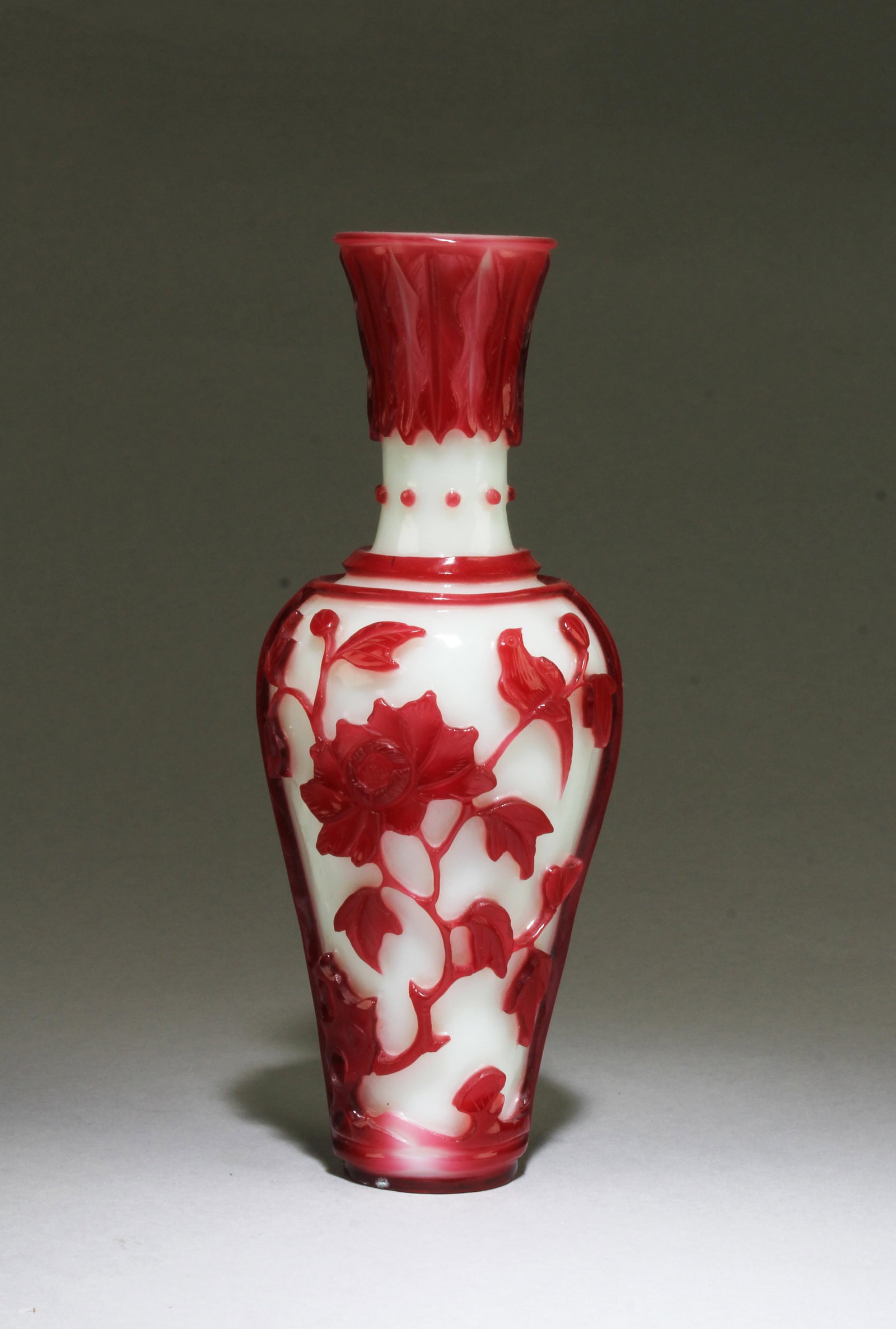 Chinese Peking Glass Vase: Chinese Peking Glass Vase. Height: 7.25"