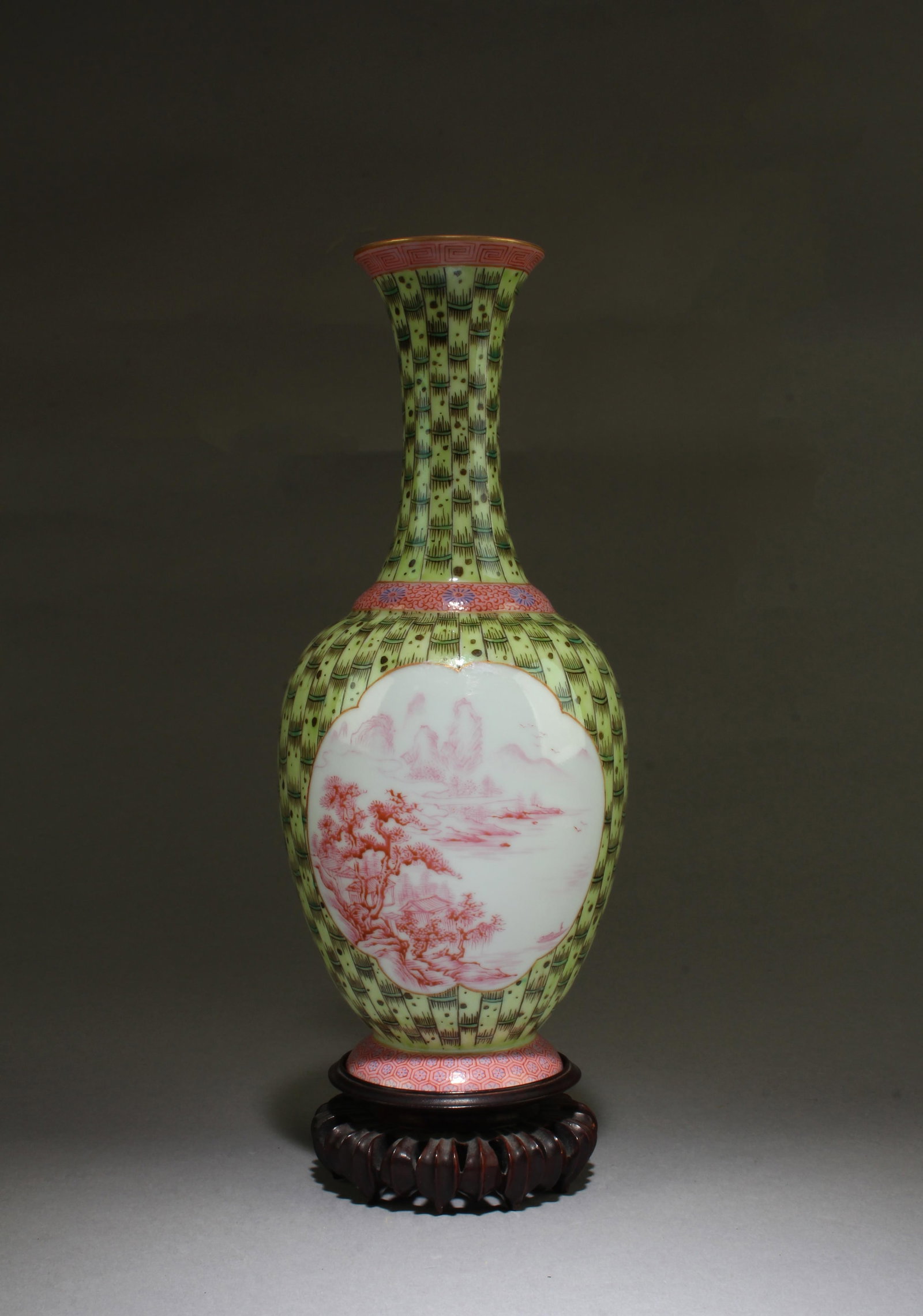 Chiense Porcelain Vase (1 of 7)