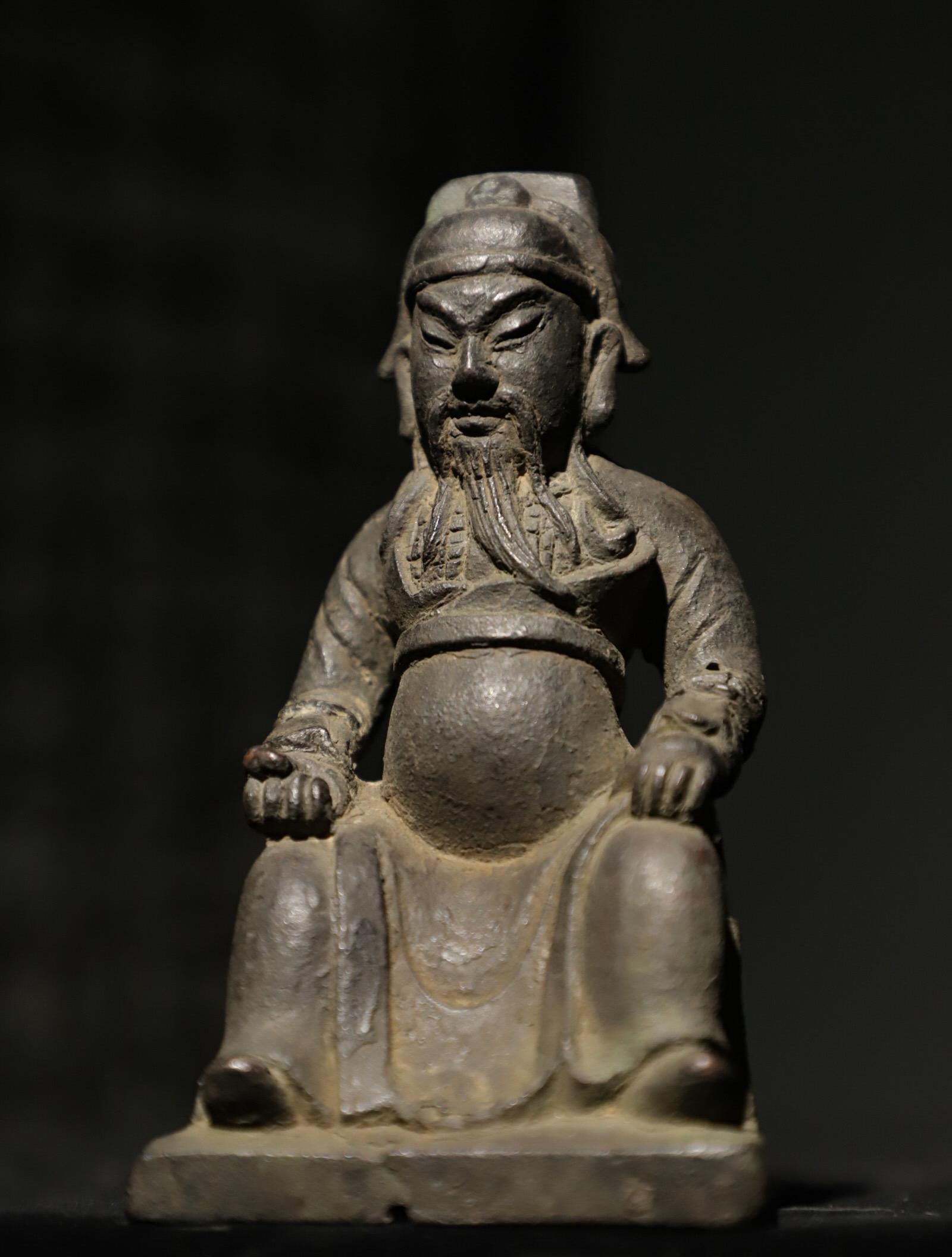 BRONZE GUAN GONG STATUES FROM THE REPUBLIC OF CHINA ERA: H:12.5cmL:7cmW:5.5cmWeight:5000g