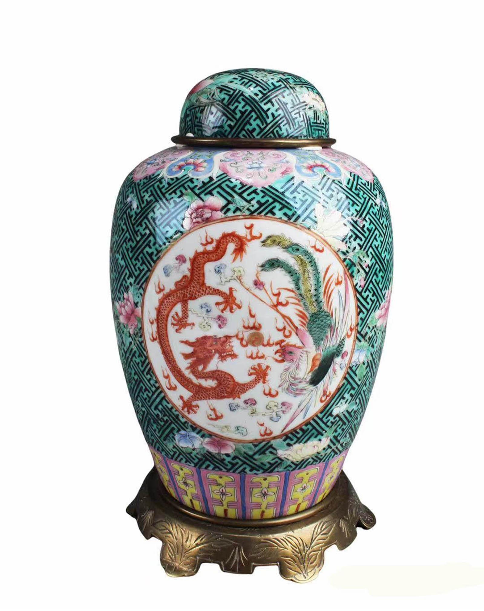 Antique Chinese Porcelain Jar (1 of 6)