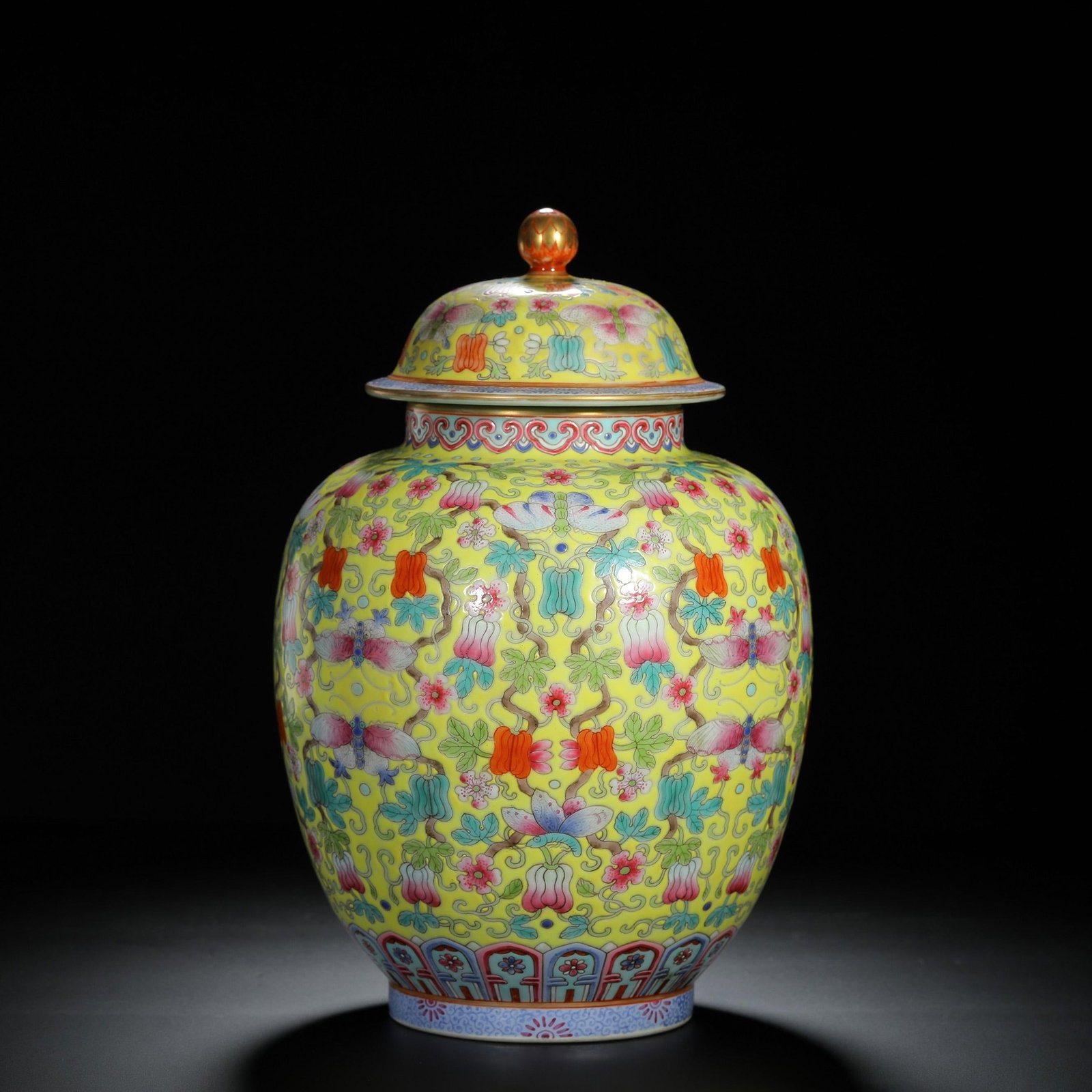 Yellow-Ground Melon and Butterfly Covered Jar: Yellow-Ground Melon and Butterfly Covered Jar. Diam.6.69" Height:10.24"
