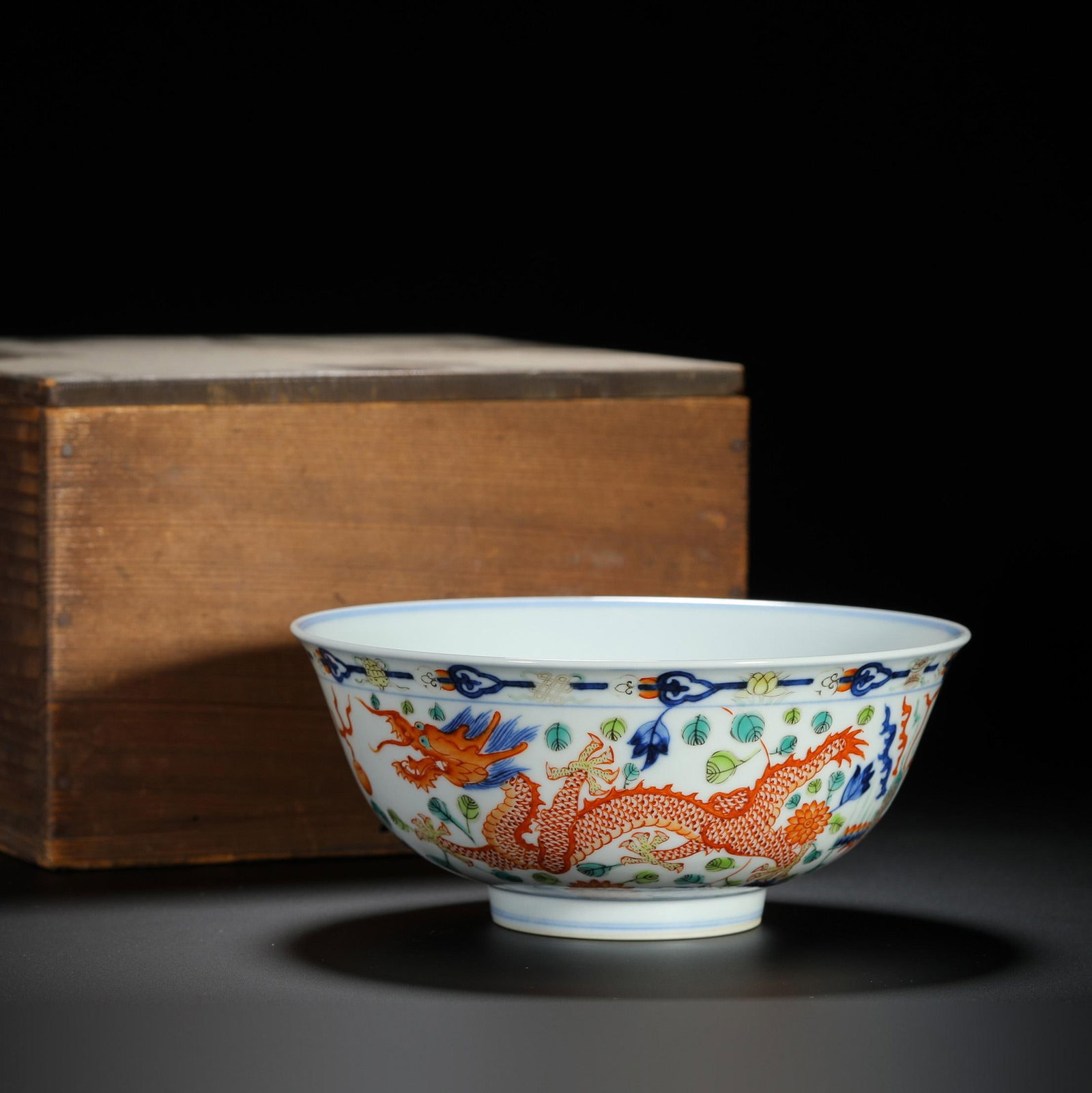 Wucai Dragon Bowl: Wucai Dragon Bowl. Diam.6.10" Height:2.56"