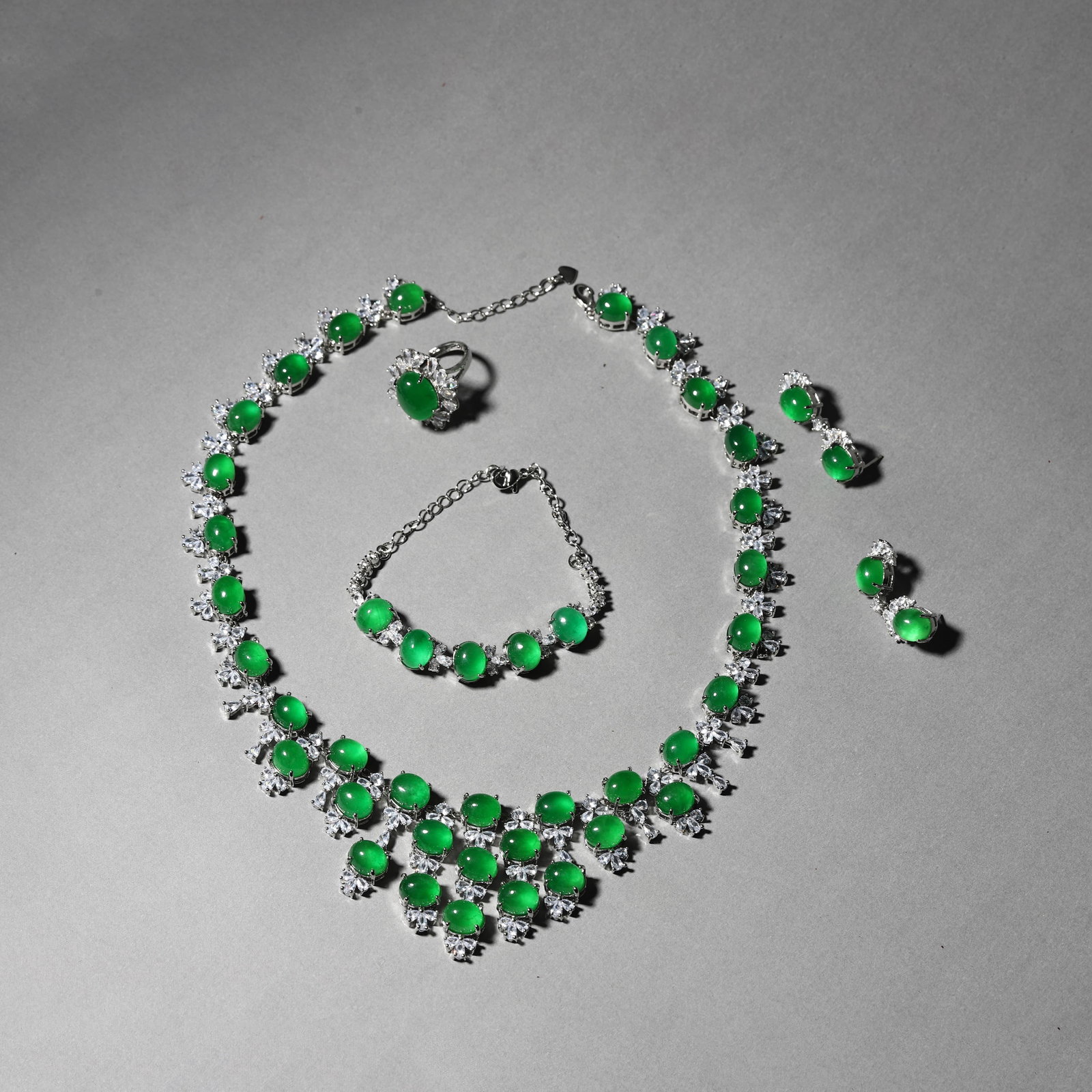 Gemstone Accessories: Gemstone Accessories. Diam.0.39"-0.47"