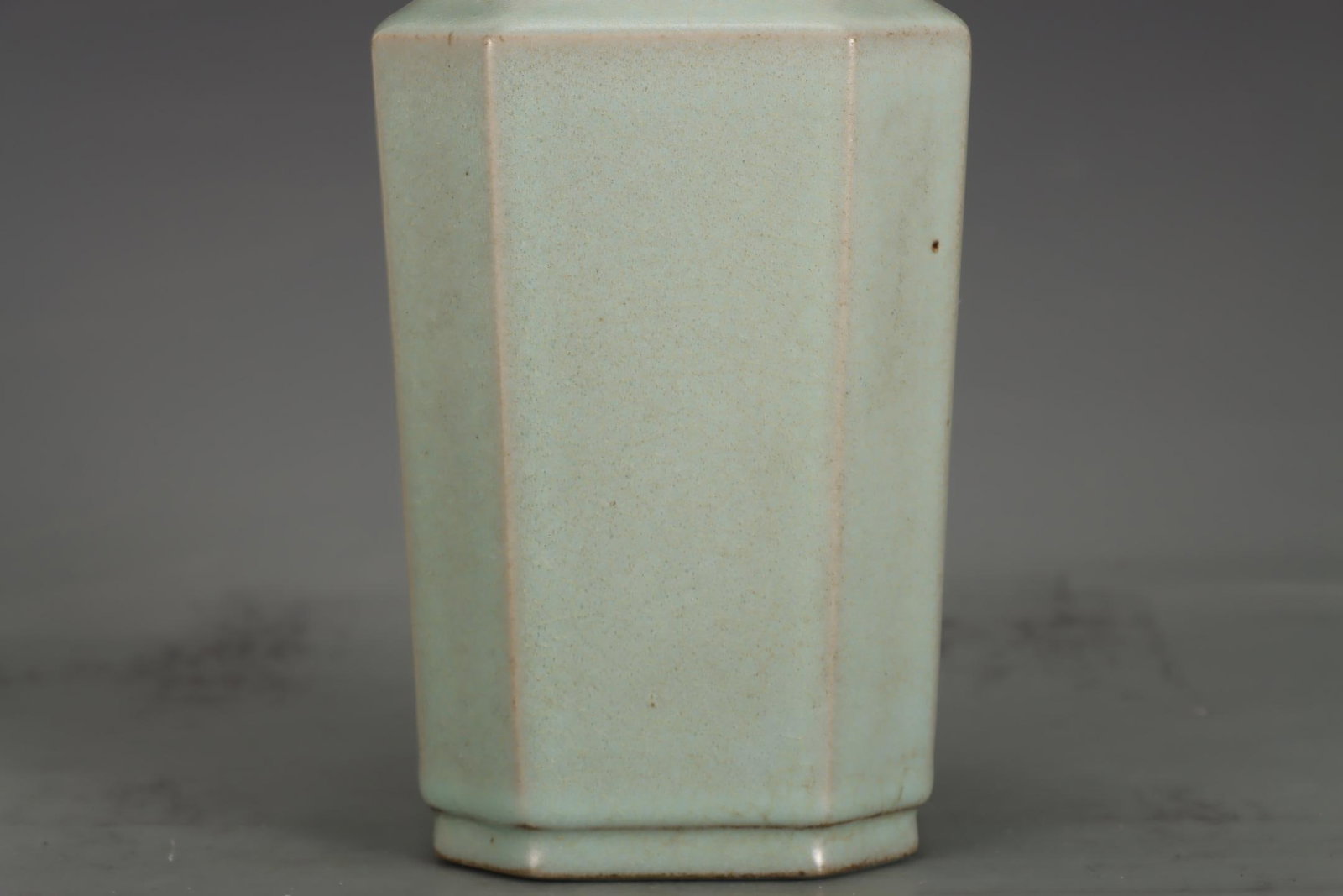 A Ru Ware Celadon Square Vase - 4