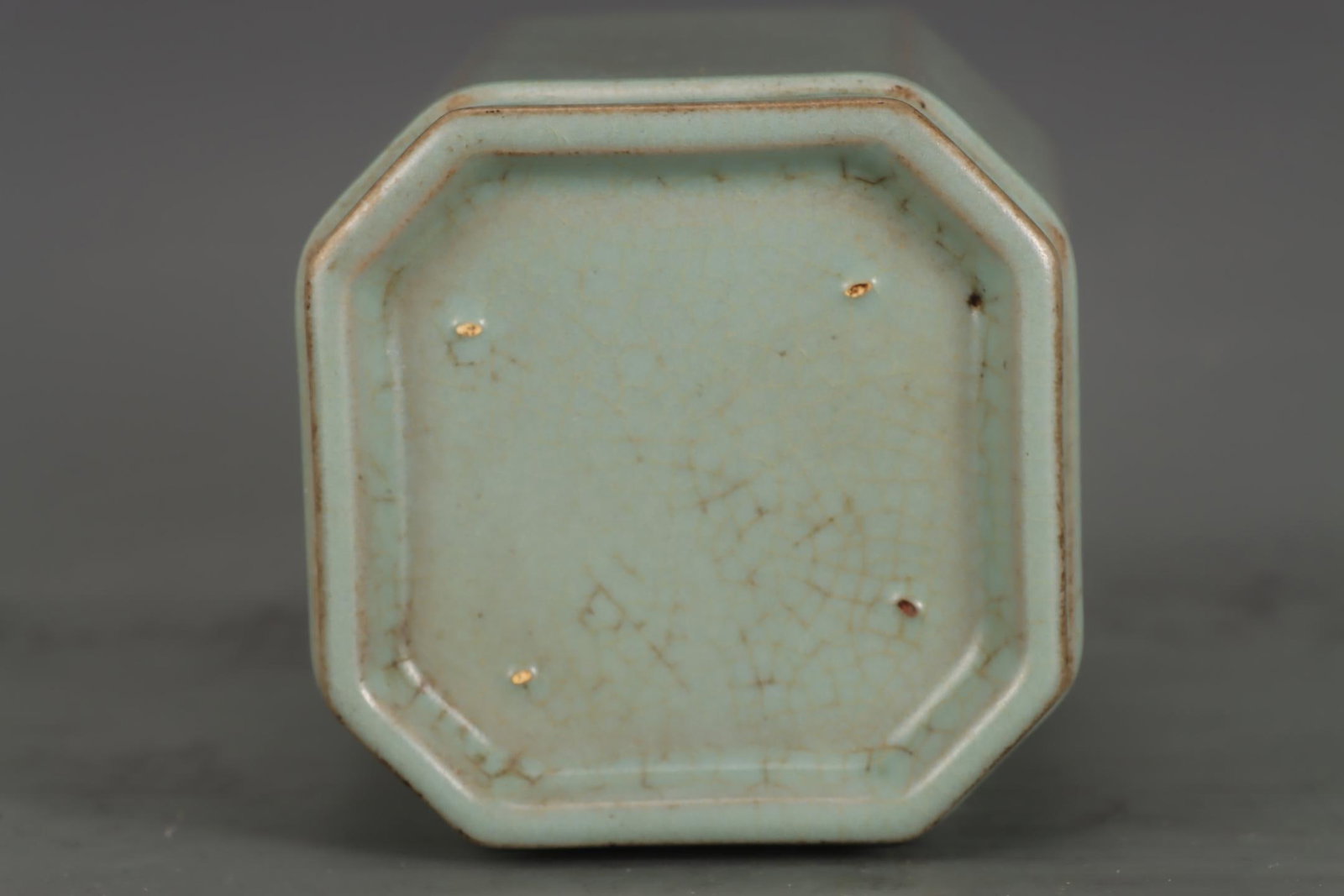 A Ru Ware Celadon Square Vase - 9