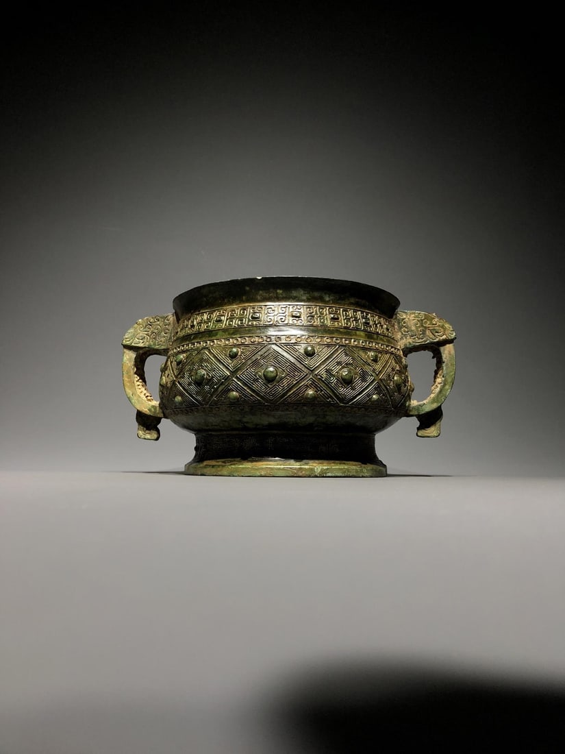 A Bronze Gui Vessel - 3