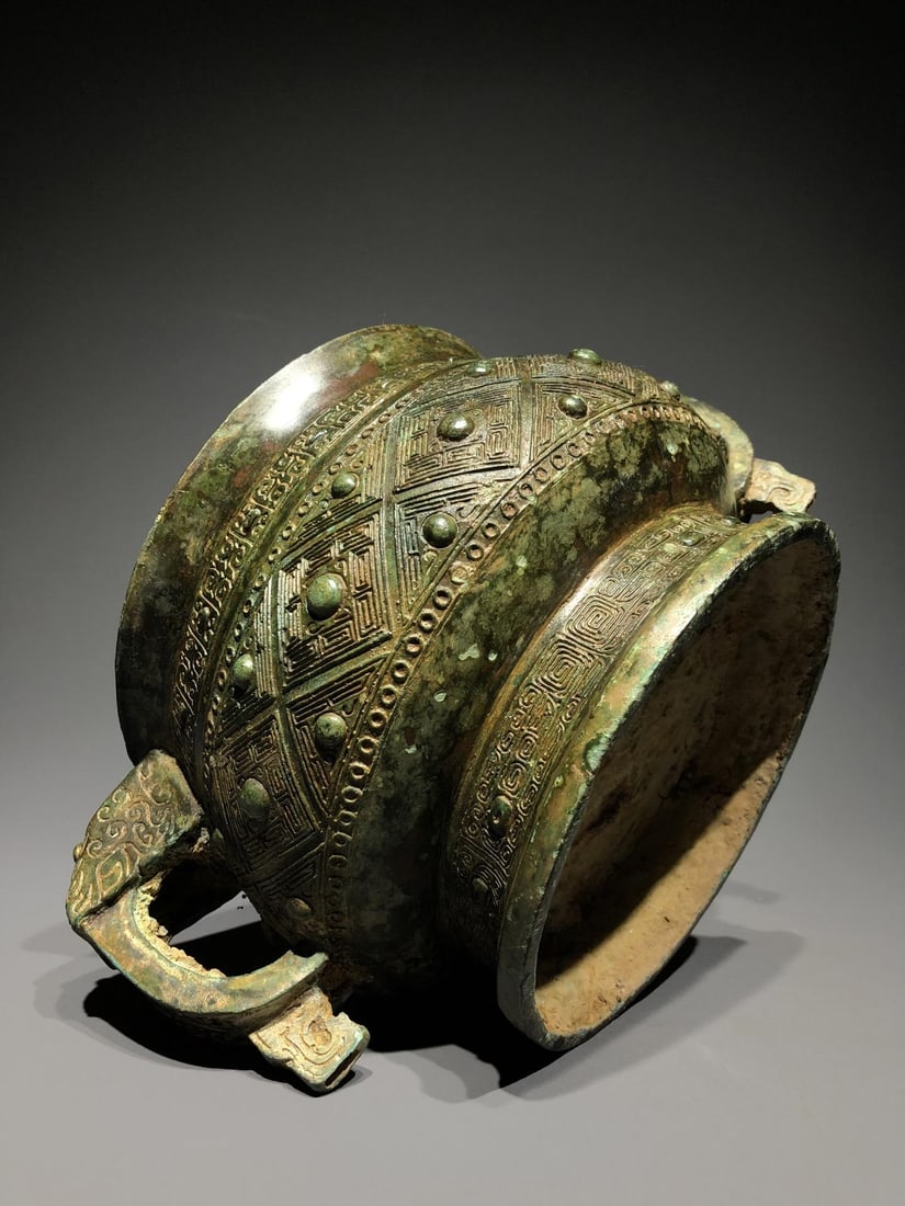 A Bronze Gui Vessel - 7