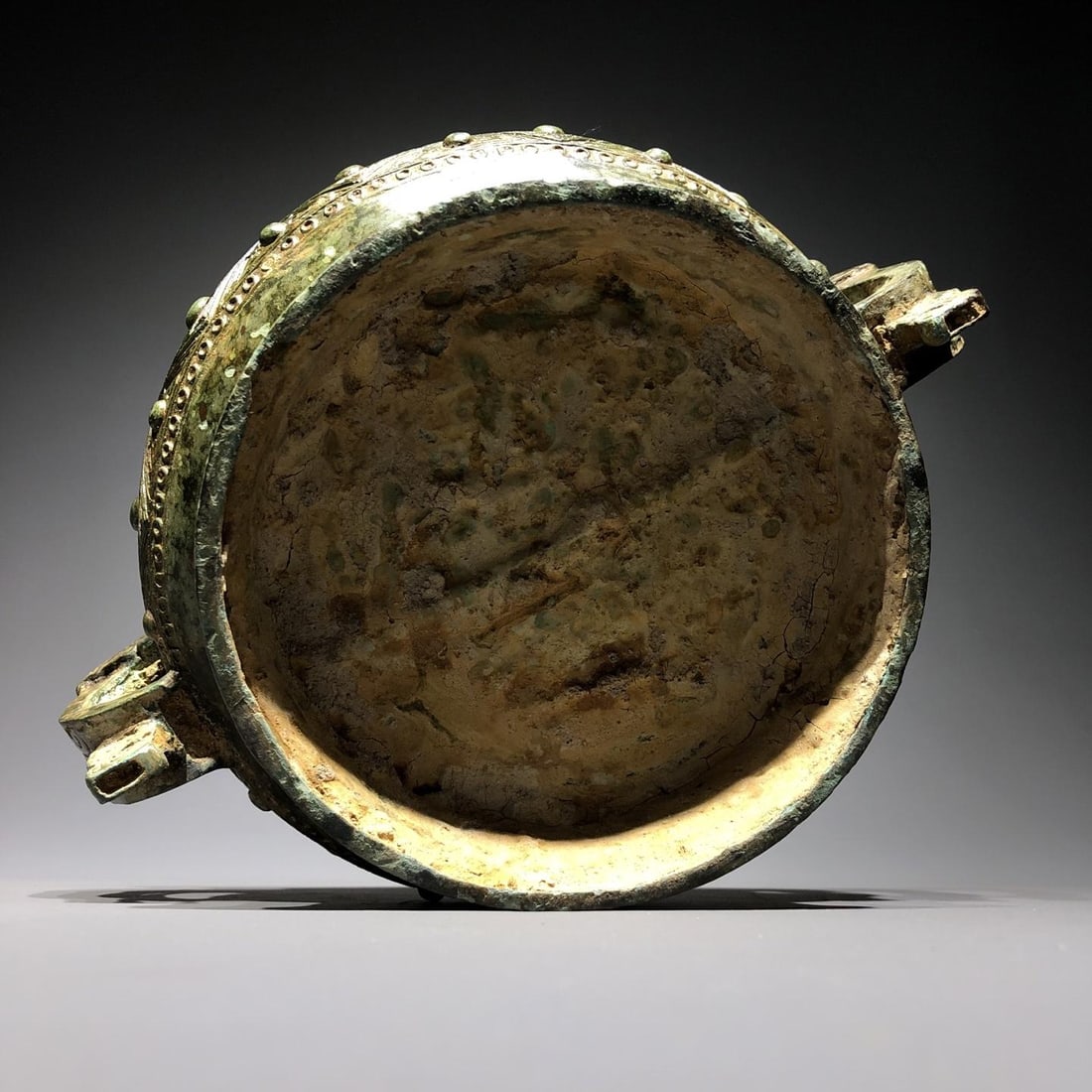 A Bronze Gui Vessel - 9