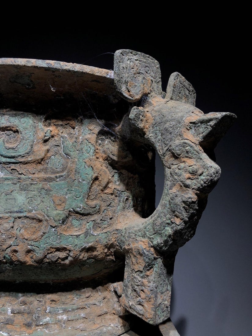 A Bronze Square Gui Vessel - 5