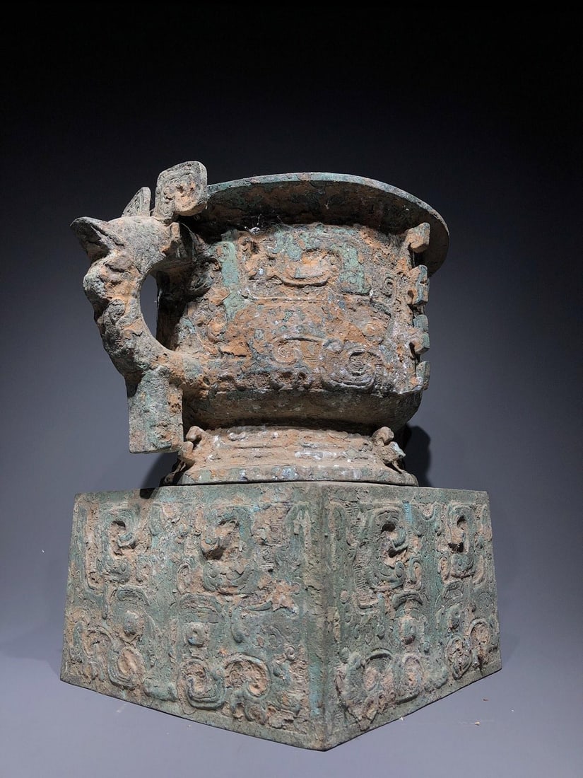 A Bronze Square Gui Vessel - 6
