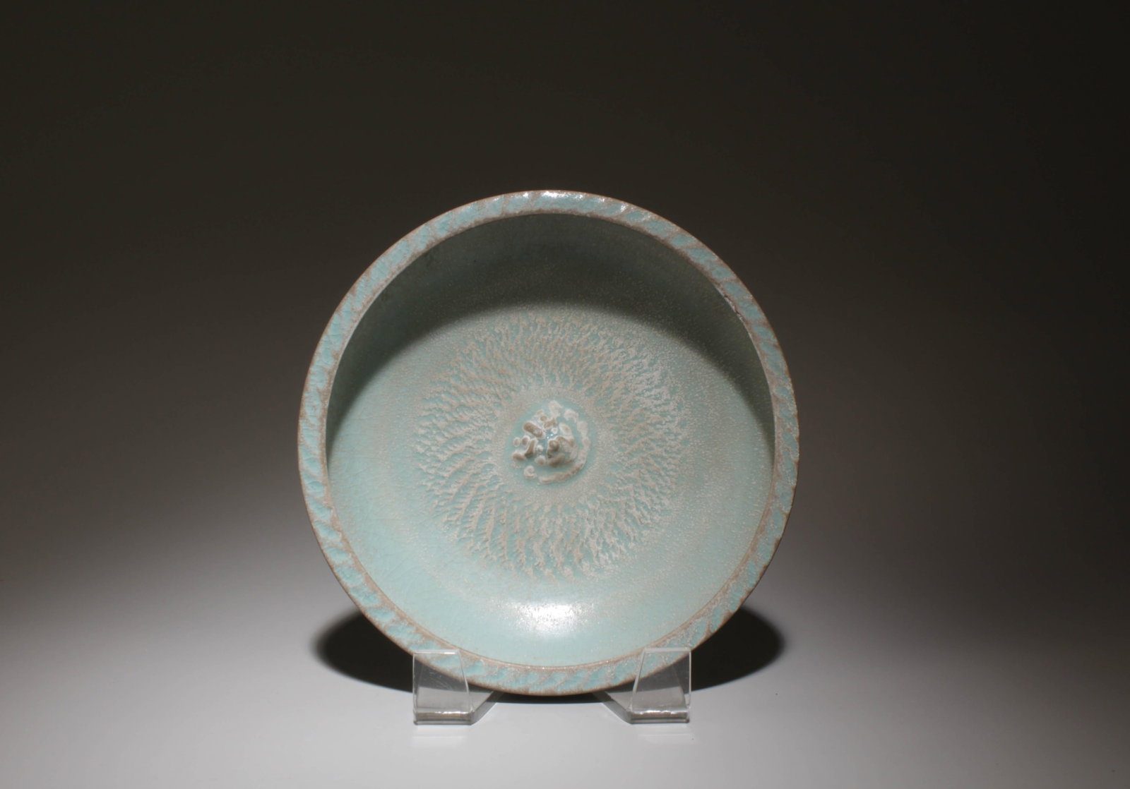 A Ruyao Ink Washer: A Ruyao Ink Washer. Dimensions: 6.75" x 1.9".